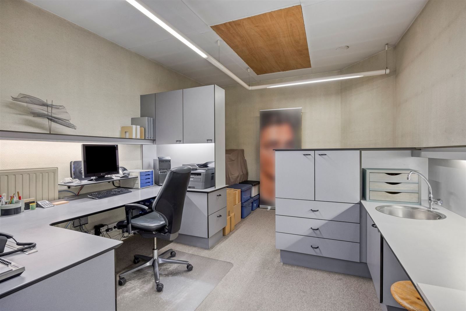 Opbrengsteigendom met handelsruimte en 3-kamer duplex appartement foto 8