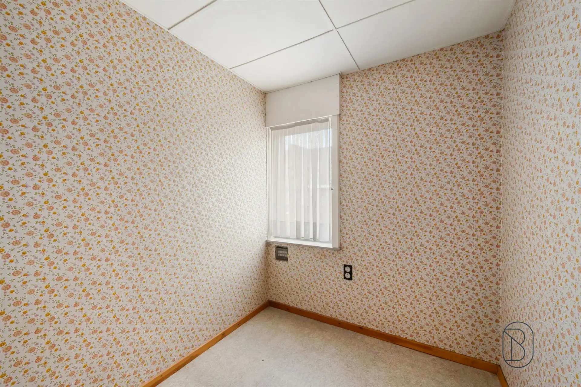 Te renoveren woning met 9 slpk, garage en tuin in Deerlijk foto 15