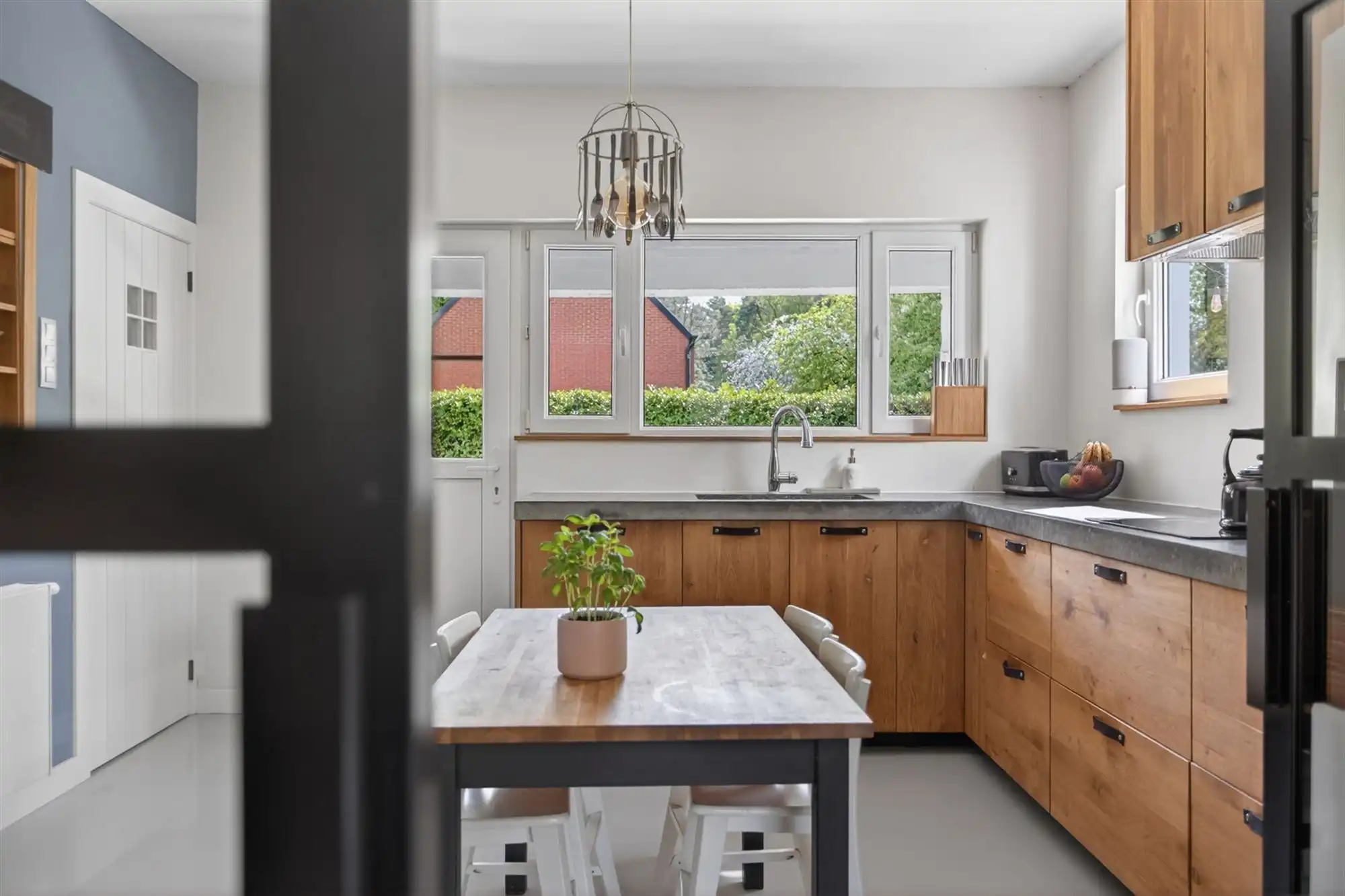 Ruime villa met zuidgerichte tuin en maximale privacy foto 19