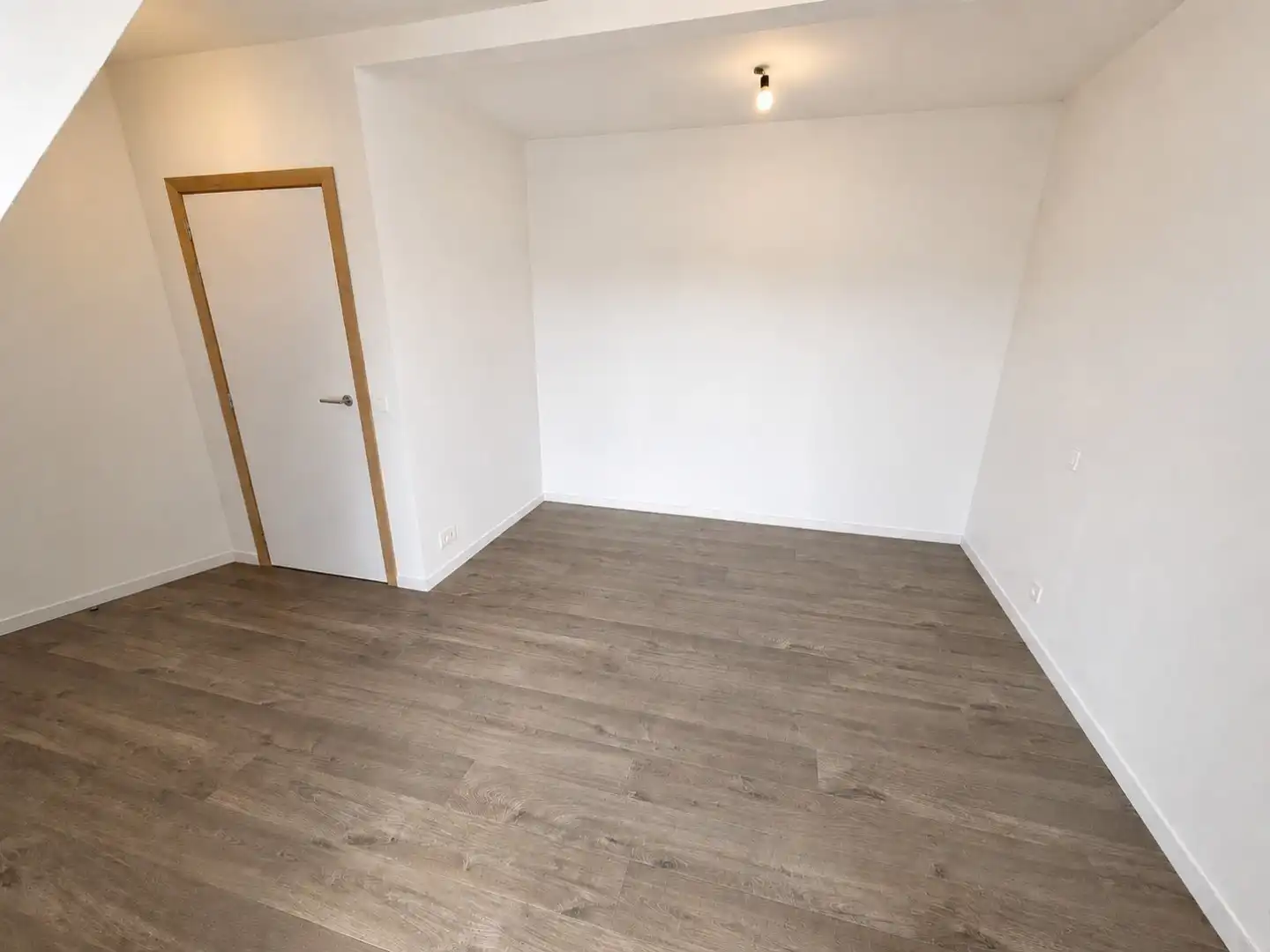 Hip appartement met loftvibes - Pius X foto 23