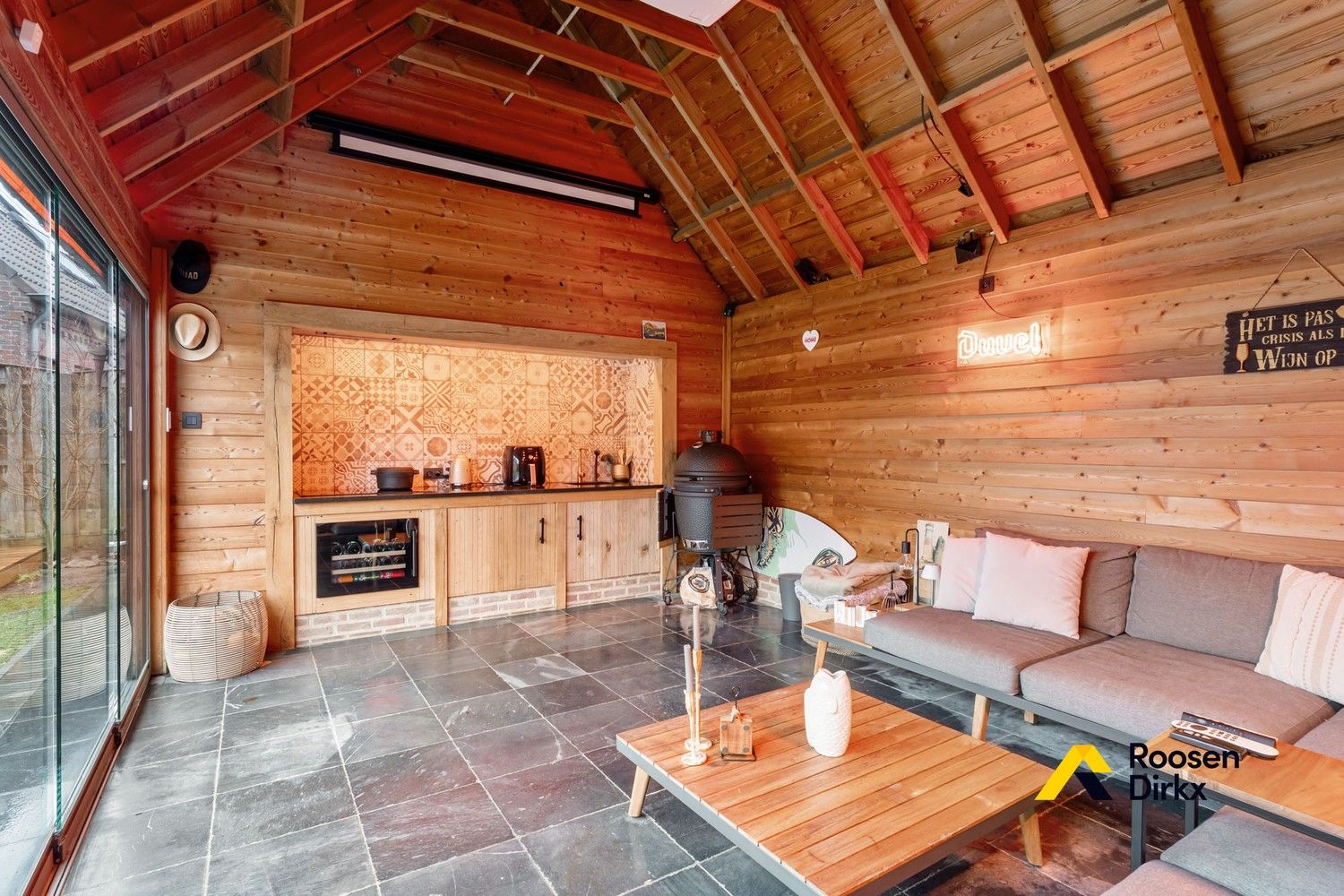 Karaktervolle gezinswoning met 3 slaapkamers, praktijkruimte en pool house op 6a13ca foto 6