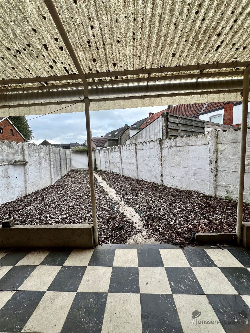 Karaktervolle burgerwoning 5 slpk mogelijk met tuin foto 15