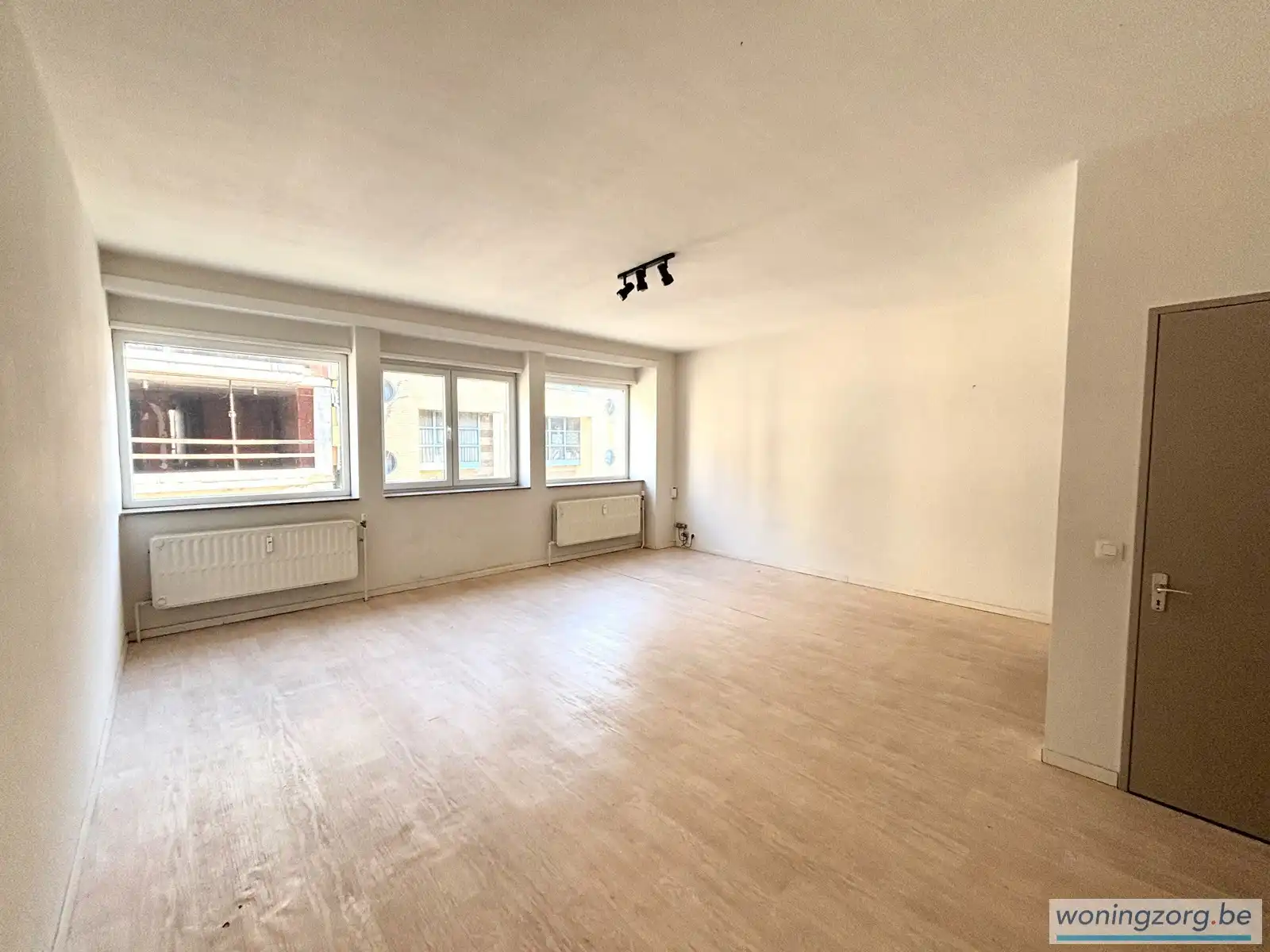 Appartement te huur foto {{pictureIndex}}