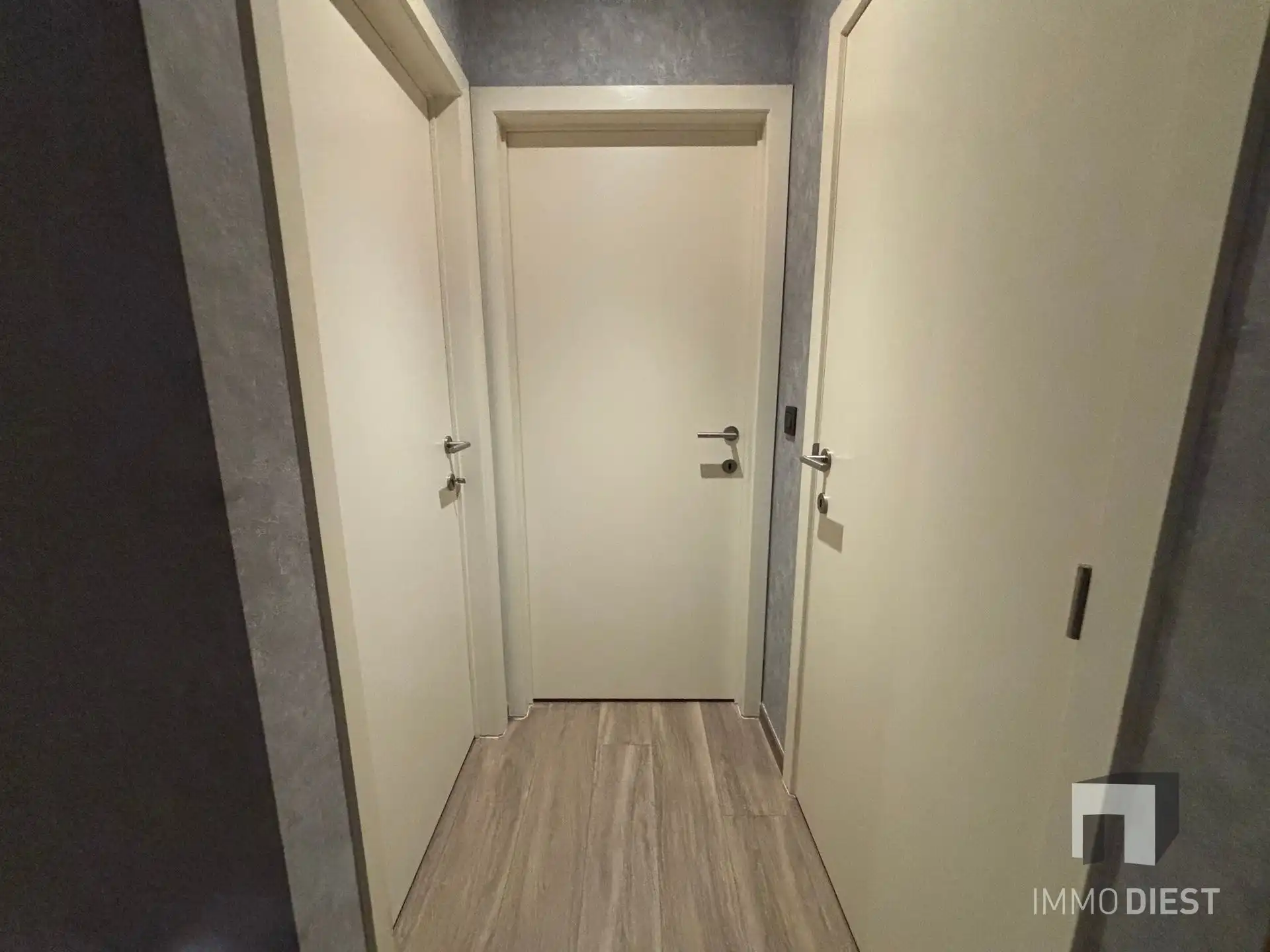 Ruim gelijkvloers appartement met open leefruimte en zonnige tuin foto 14