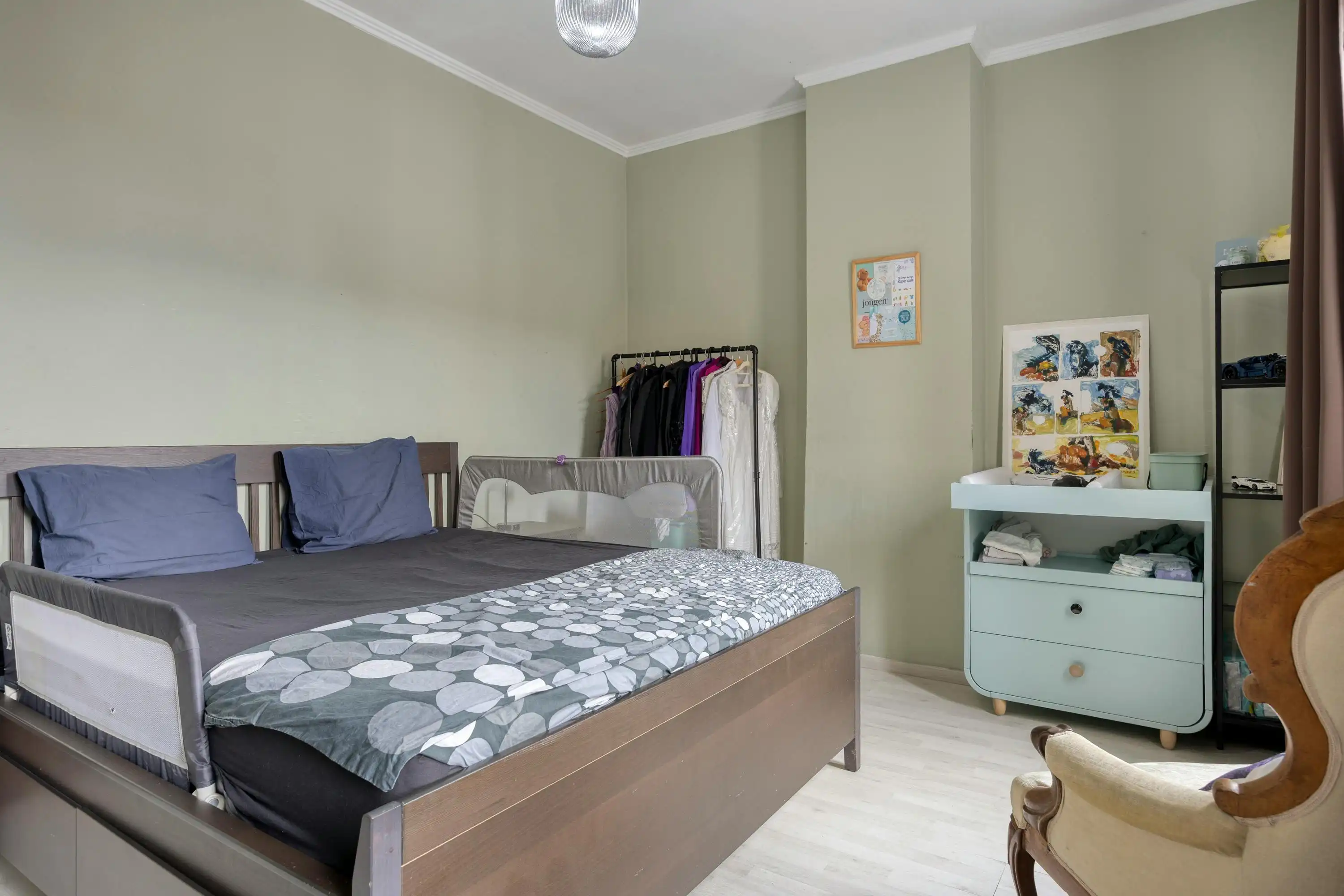 Huis met 4 slaapkamers en stadskoer te Deurne! foto 9