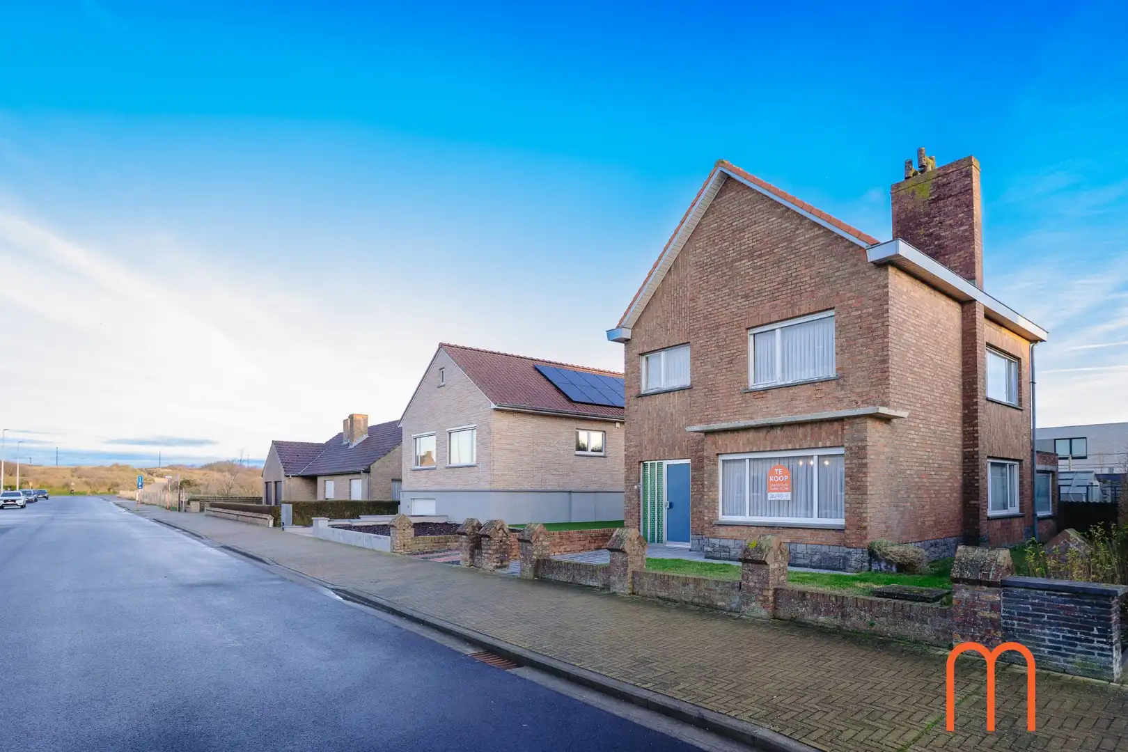 Hoofdfoto van de publicatie: Te renoveren woning met ruime tuin op topligging in Oostende