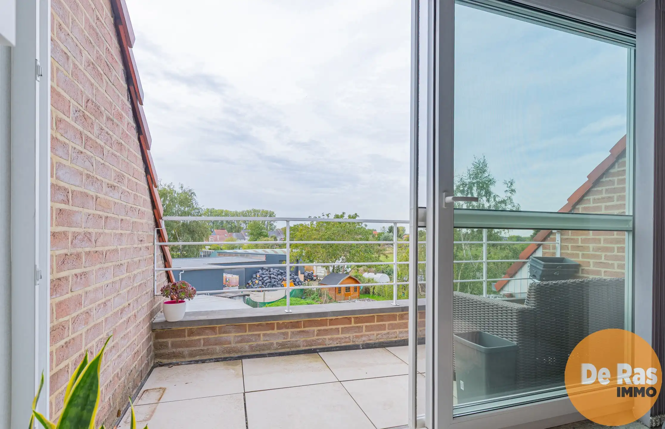 HAALTERT - Instapklaar en lichtrijk appartement  foto 6