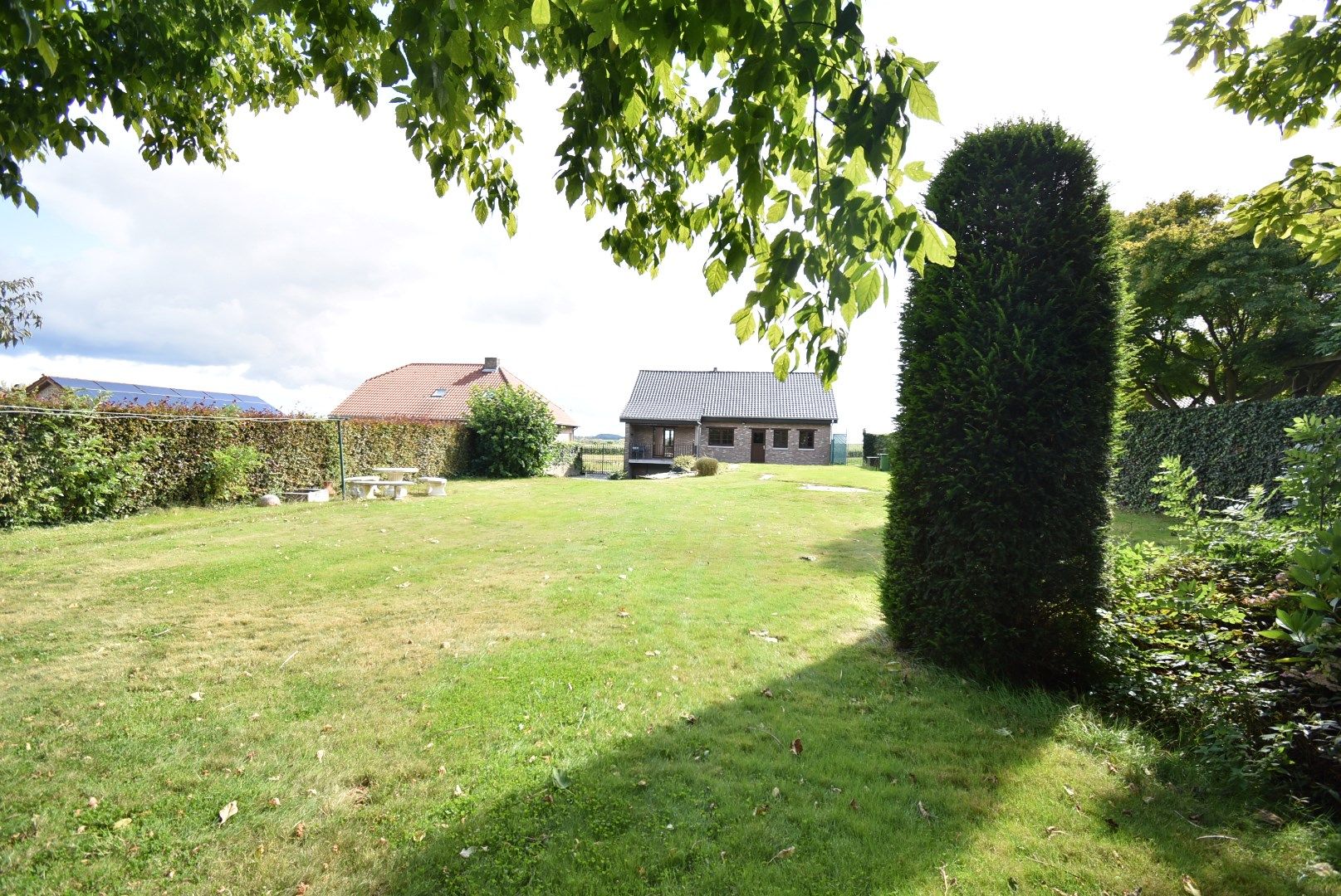 Grondig gerenoveerde woning met grote tuin in het landelijke Alt-Hoeselt foto 38