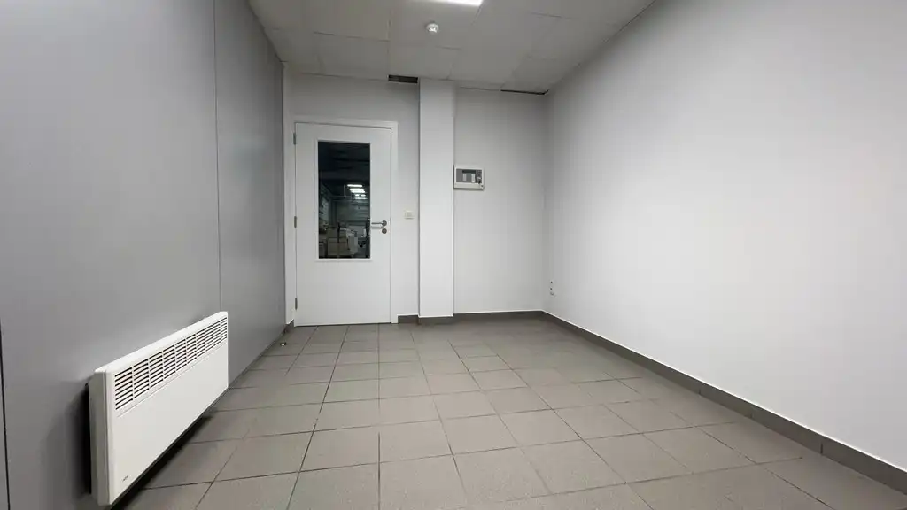 Kantoor met klein magazijn te huur aan The Loop in Gent foto 9