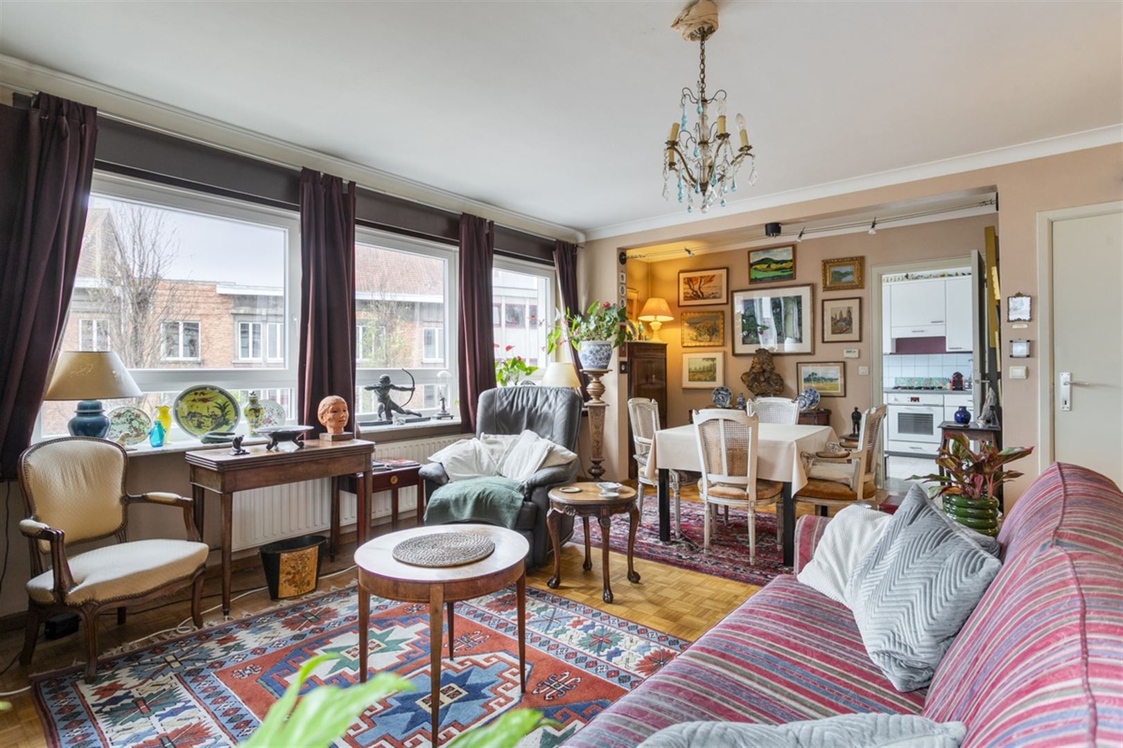 Ruim 2 slaapkamer appartement met balkon. foto 5