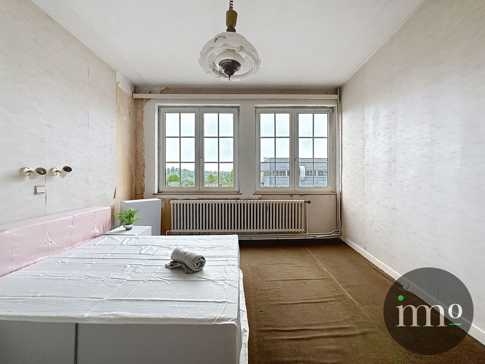Bel-étagewoning, deels gerenoveerd maar wel instapklaar voor wie geleidelijkaan kleine werken wenst uit te voeren foto 12
