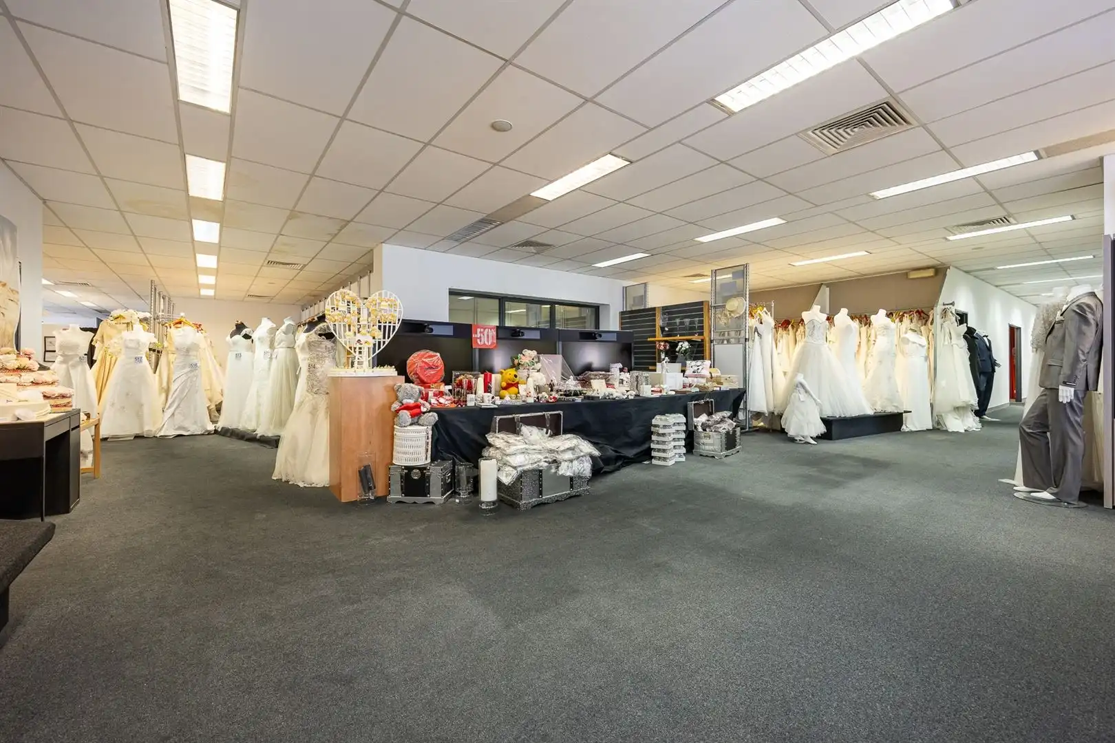 Multifunctioneel bedrijfsgebouw aan brug van den Azijn foto 19