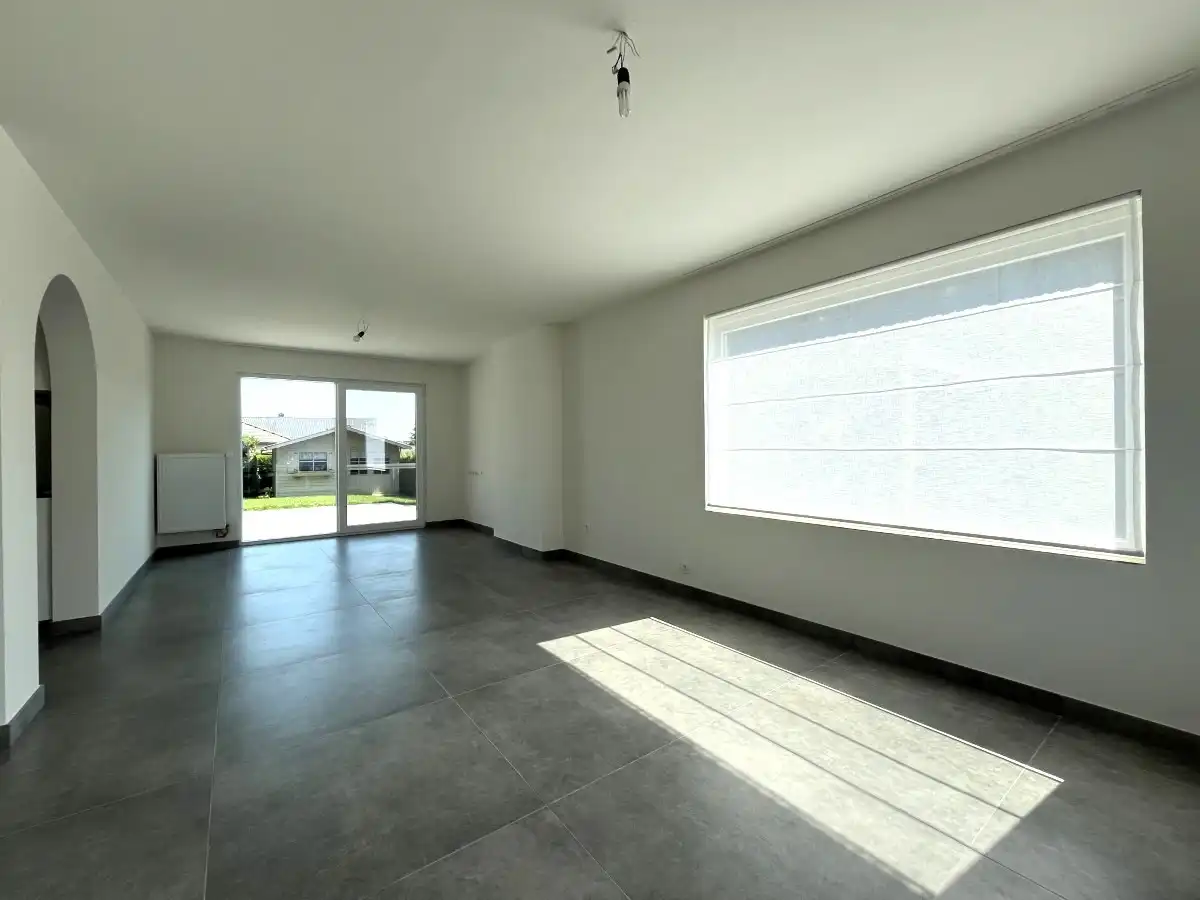 Moorslede - Instapklare gezinswoning met garage, tuin en gelijkvloerse slaapkamer foto 5