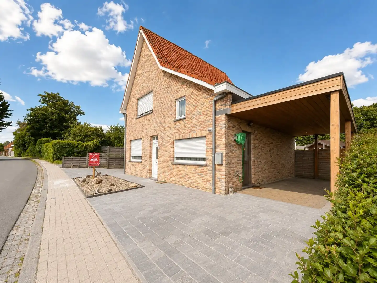 Passendale - Vrijstaande woning met landelijk zicht, 3 slaapkamers en ruime tuin foto {{pictureIndex}}
