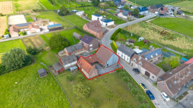 Te renoveren fermette met 3 slaapkamers in rustige en groene omgeving. foto 3