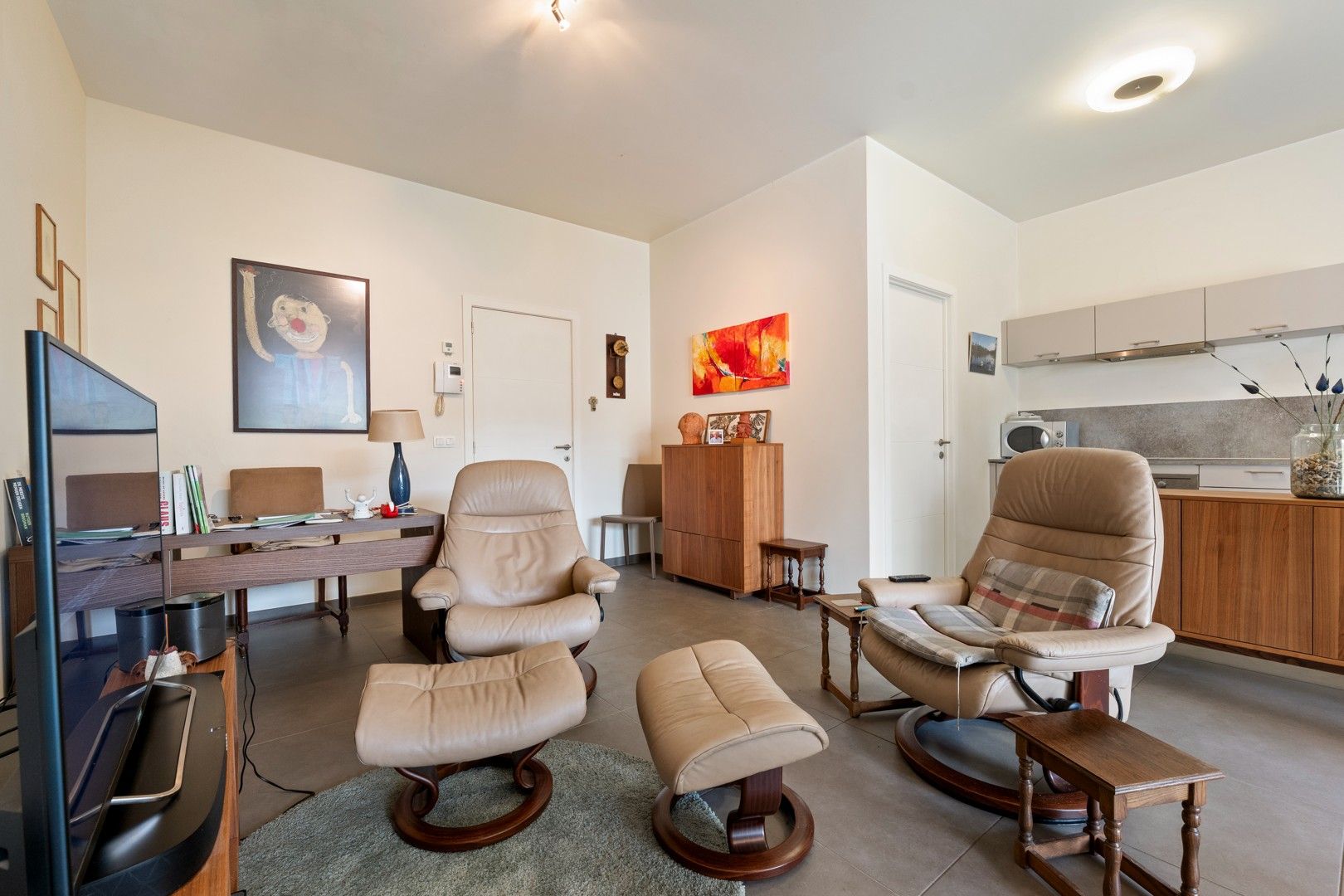 KNAP INSTAPKLAAR APPARTEMENT MET TUIN EN STAANPLAATS IN HET CENTRUM VAN HASSELT foto 9