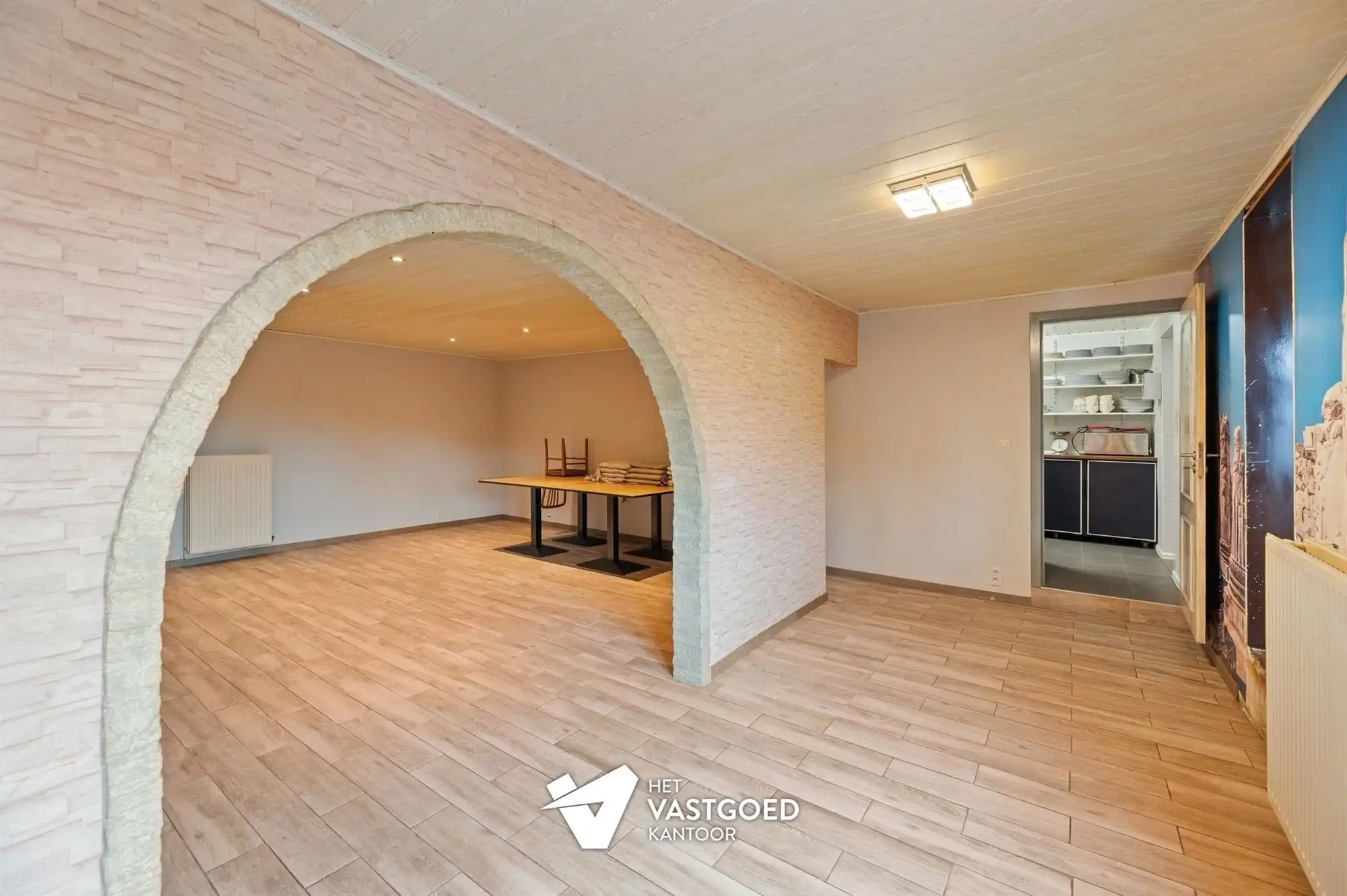 KARAKTERVOL WOON-HANDELSHUIS OP EEN AANTREKKELIJKE LIGGING IN BALEN MET VEEL POTENTIEEL foto 12
