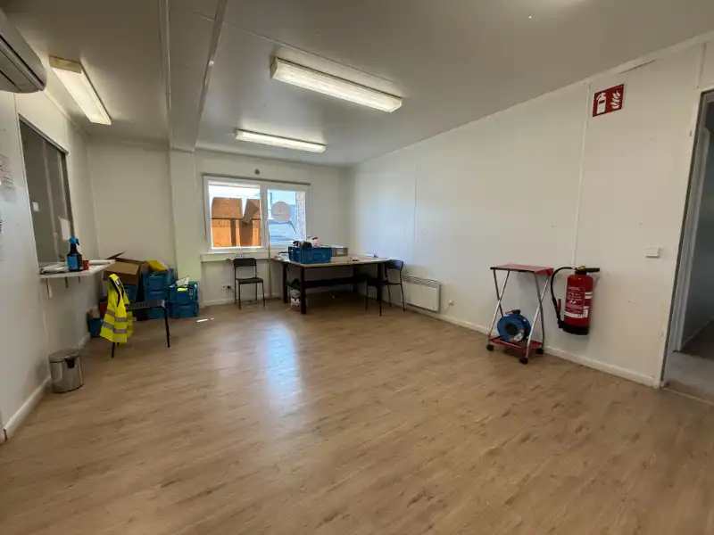 Magazijn te huur foto 4