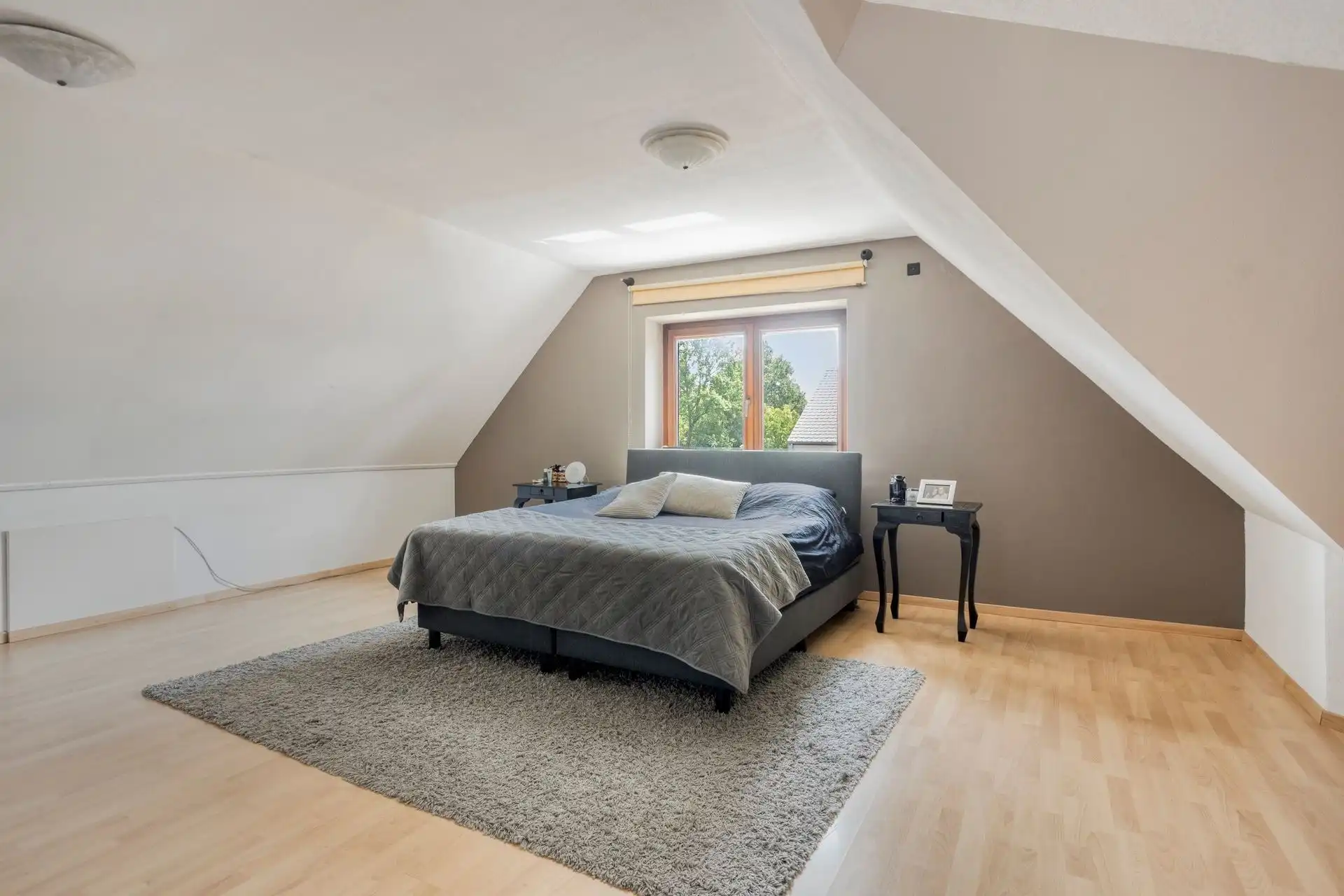 Ruime woning op een perceel van 20a! foto 28