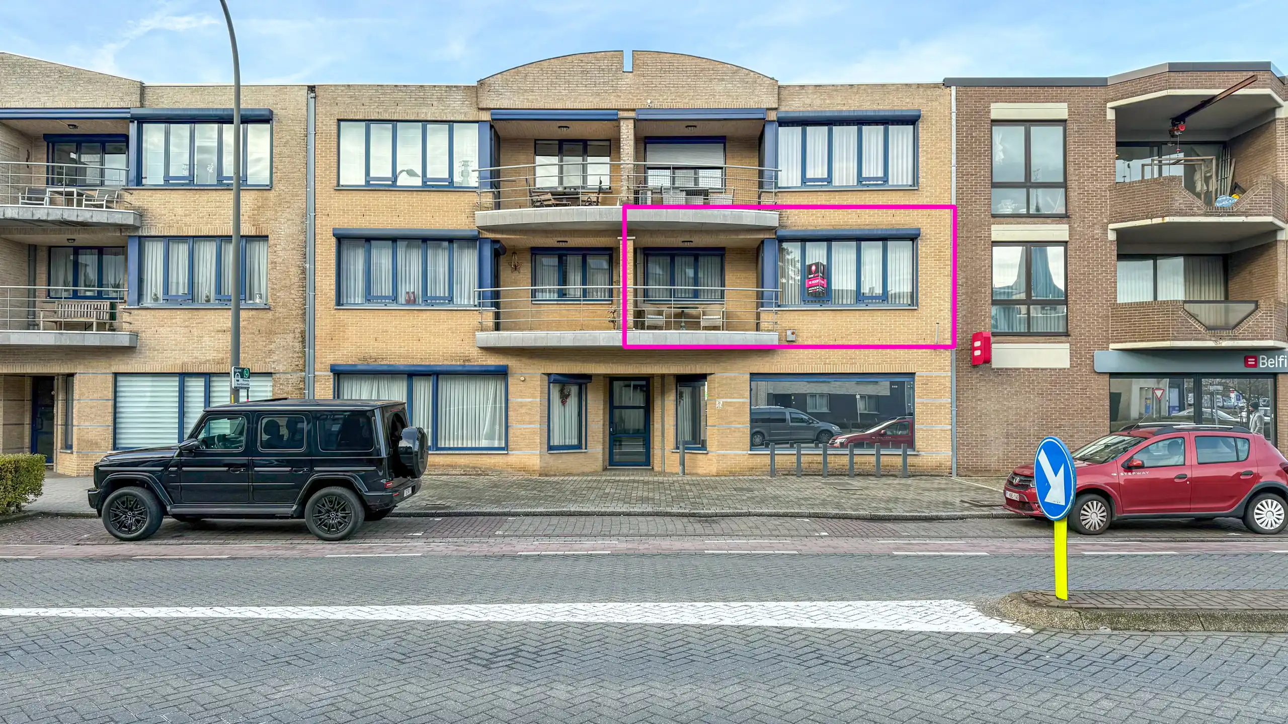 Instapklaar appartement + garagebox in het centrum v. Zolder foto {{pictureIndex}}