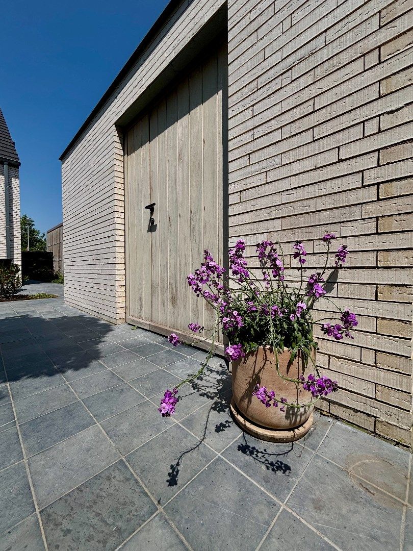 KIJKDAG 21/06. Instapklare HOB (2018) met garage en tuin te centrum Ieper foto 14
