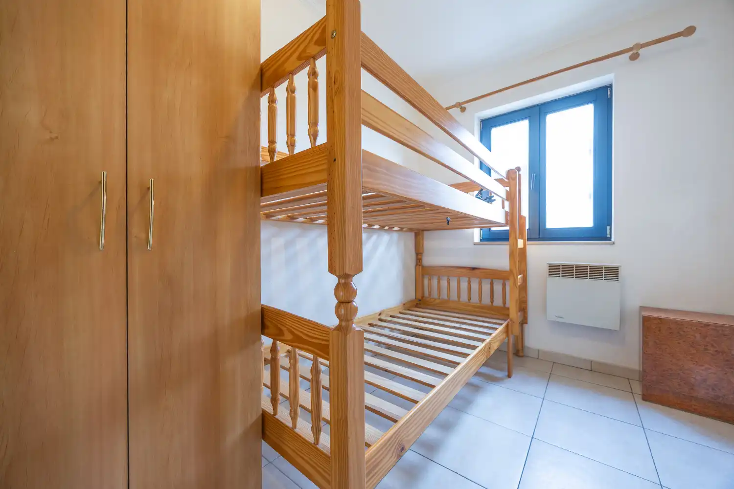 Twee slaapkamer appartement met lateraal zeezicht foto 18