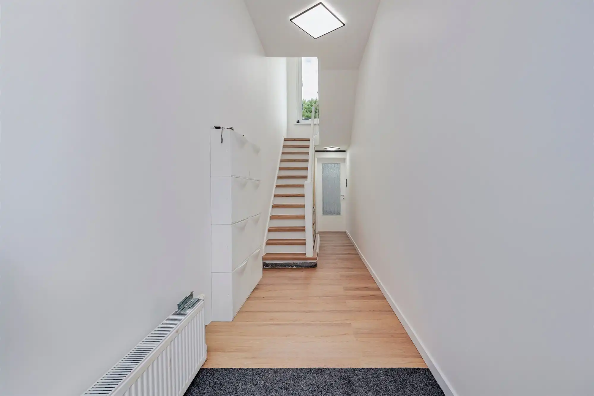 Bel-étage met 2 slaapkamers, dakterras en garagebox! foto 3