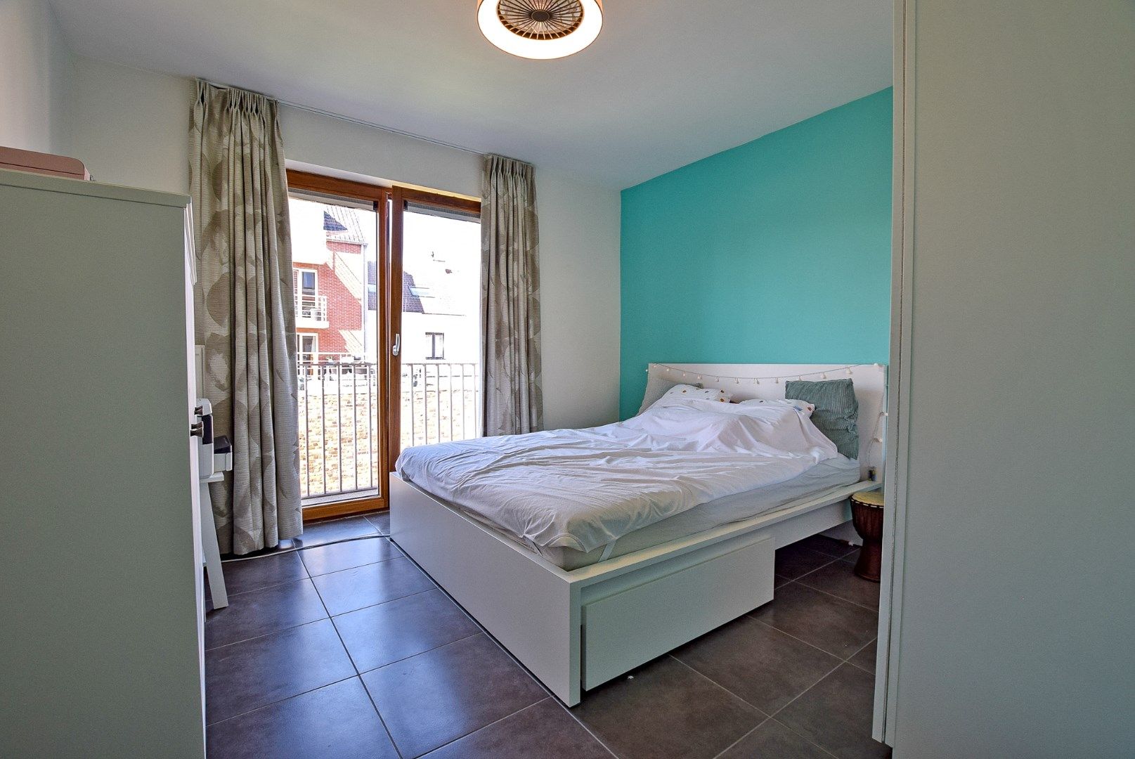 Uiterst goed onderhouden 1-slaapkamerappartement met 2 terrassen te Nieuwpoort-Stad. foto 9