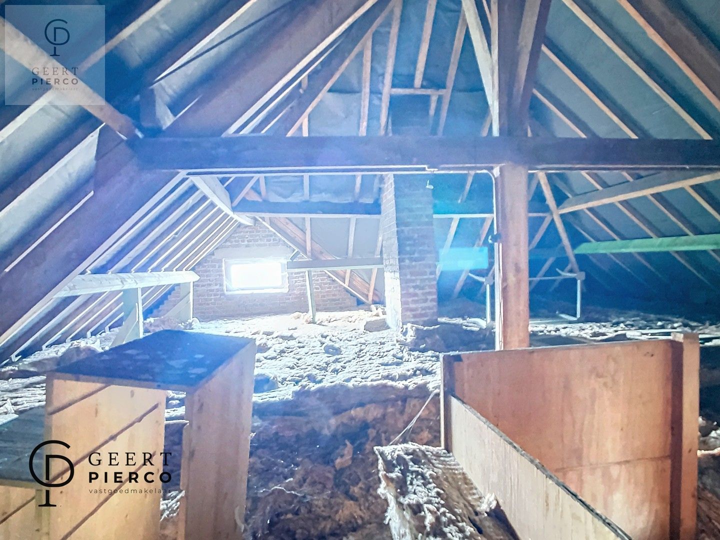 Ruime gezinswoning te Linter met garage foto 23