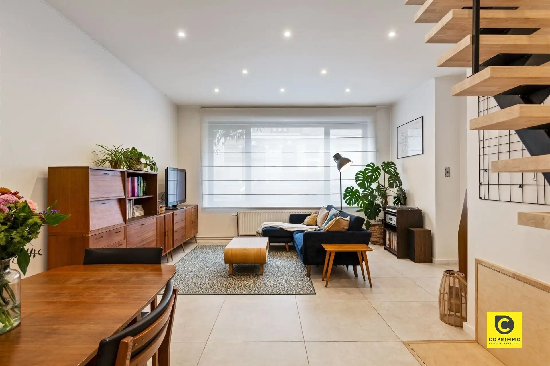 Gerenoveerde 3 slpk woning met stadstuin foto 2