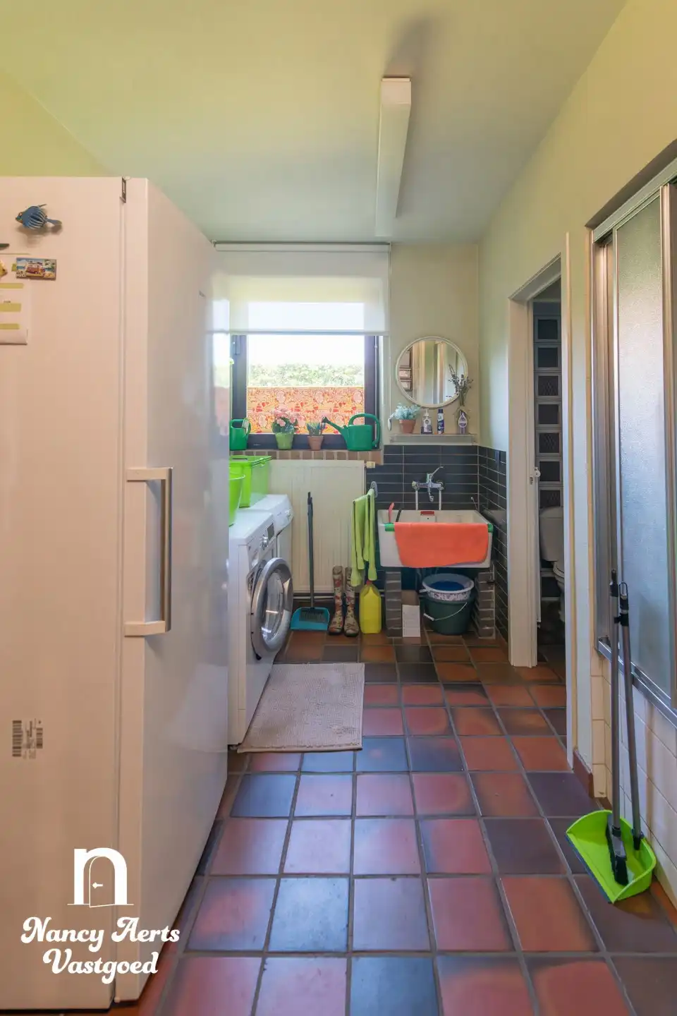 Unieke gezinswoning met praktijkruimte en veel potentieel foto 53