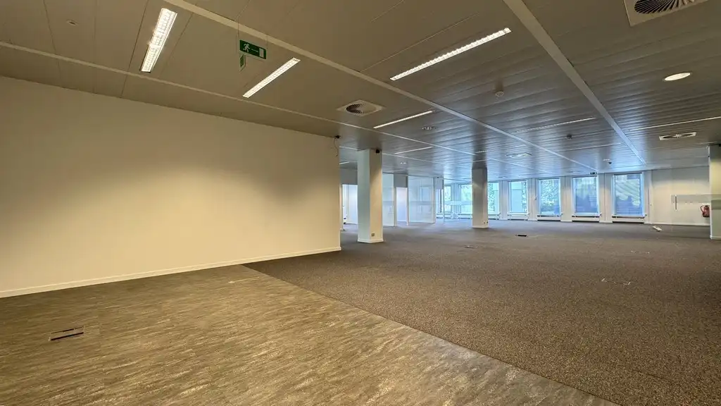 Instapklare kantoren te huur vlakbij E19 in Kontich foto 13