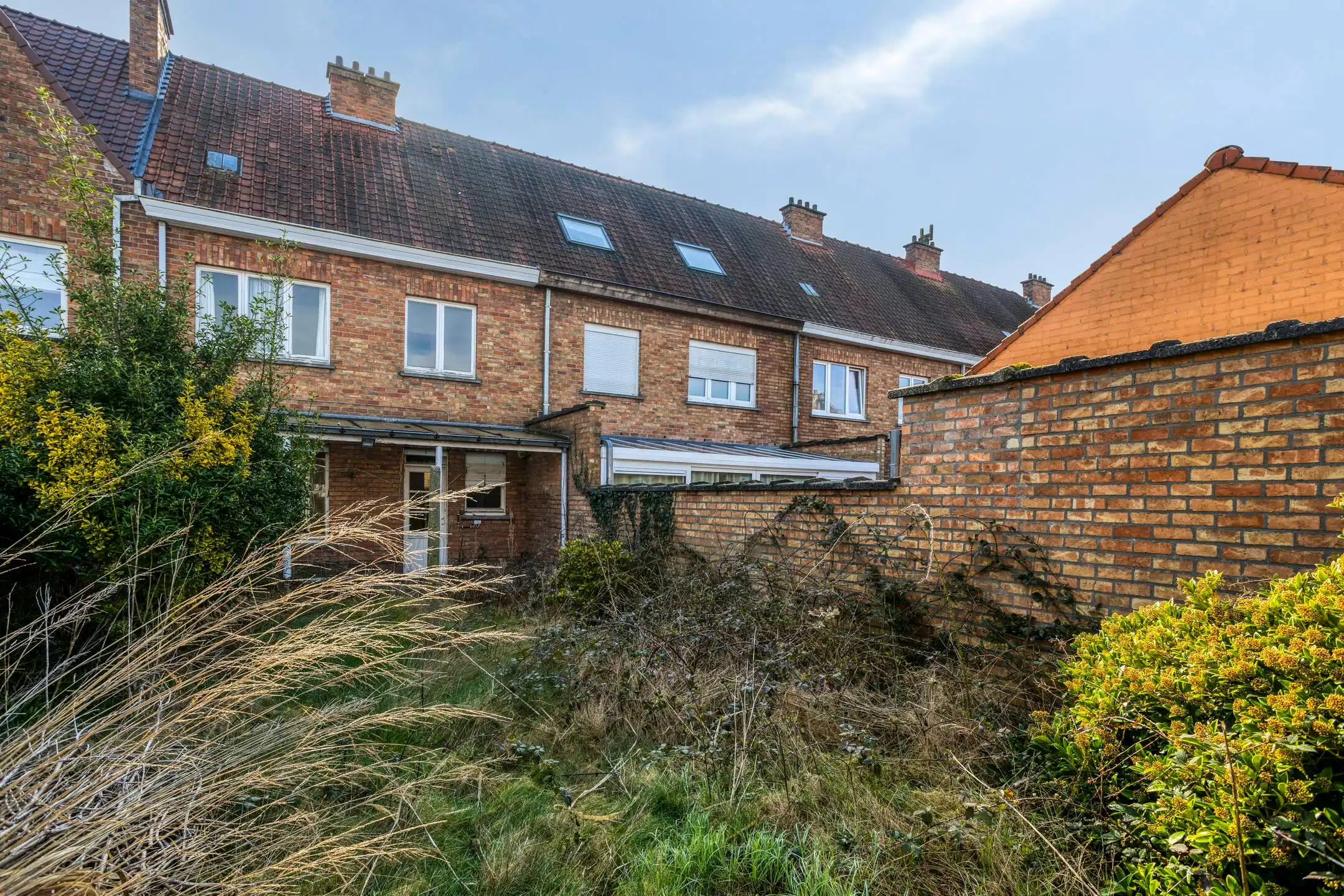 Te renoveren huis met tuin, uitweg en garage in Rumbeke foto 6