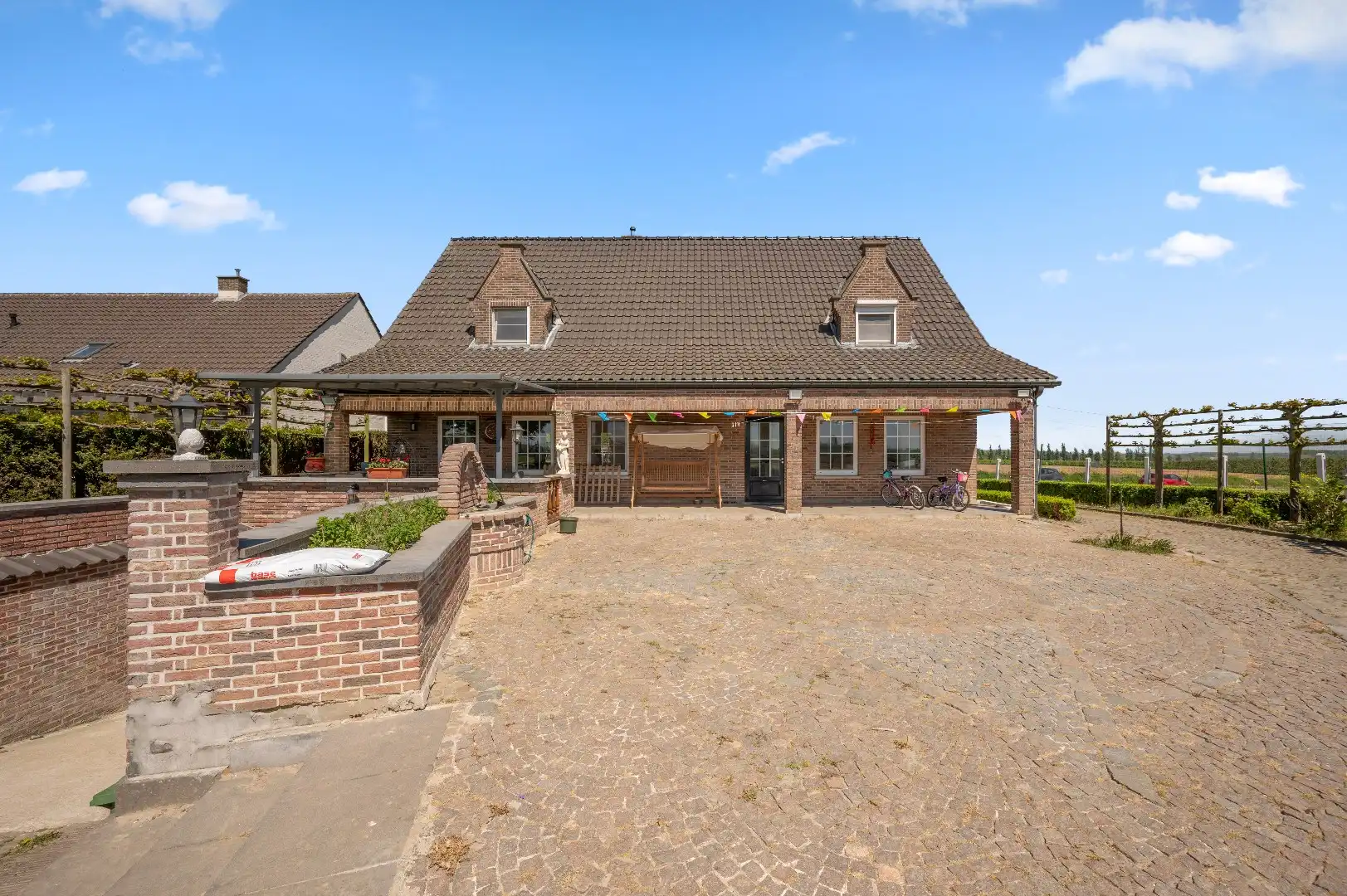 Landelijk gelegen villa op prachtig terrein te Oplinter foto 26