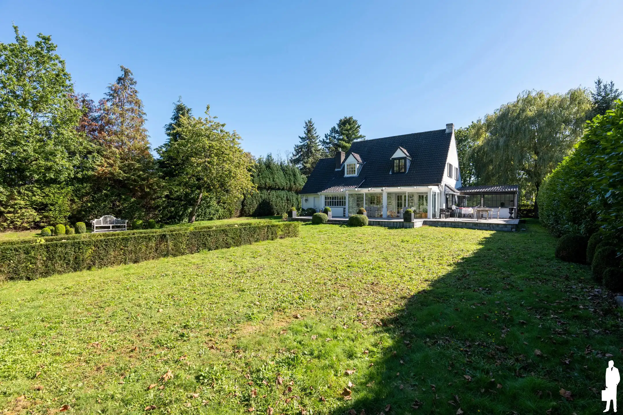 Karaktervolle villa met 3 slaapkamers en ruime tuin foto 2