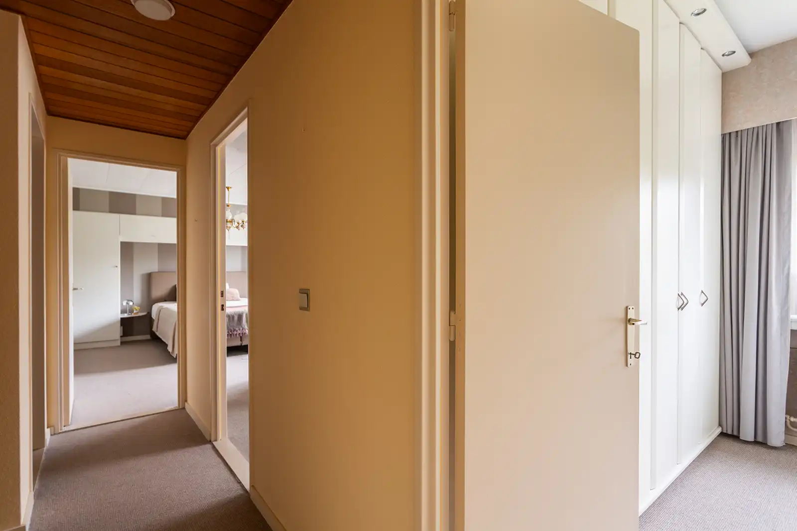 Ruim hoekappartement met 3 slaapkamers foto 15