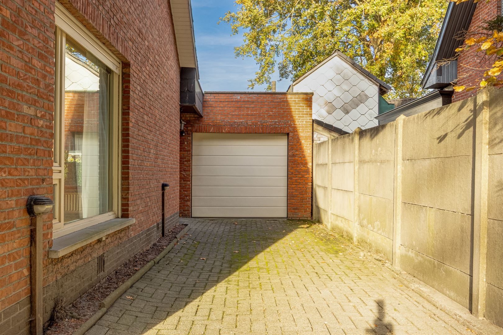 Goed gelegen OB met grote tuin! foto 19