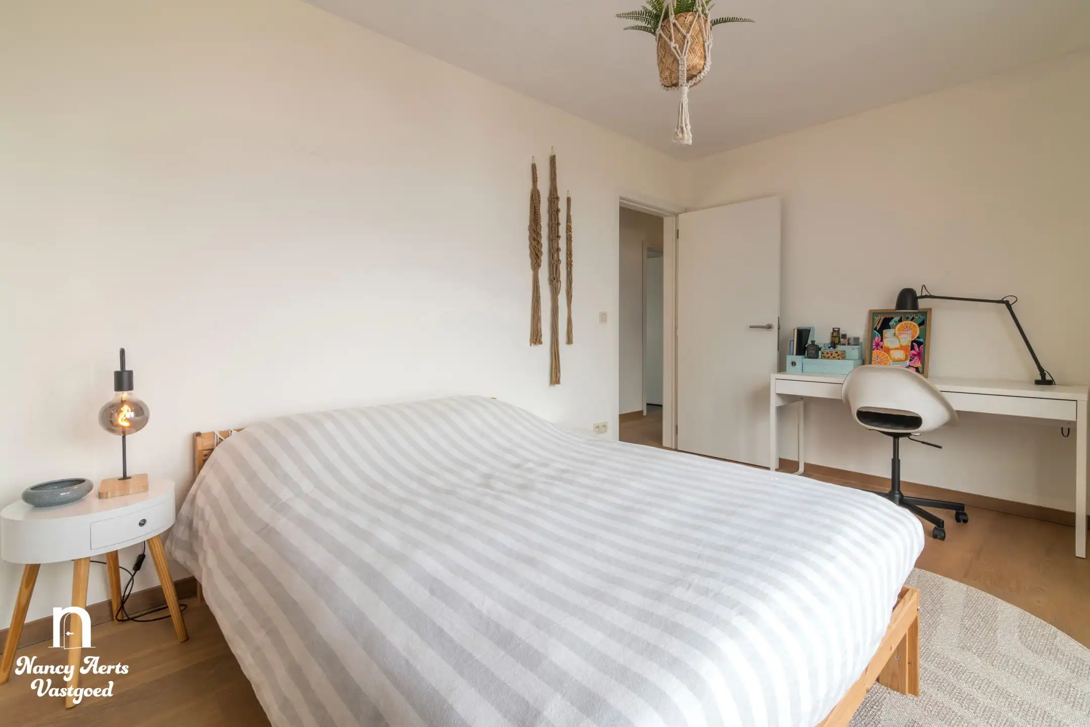 Lichtrijk penthouse met groot rondom terras en 2 parkings foto 37