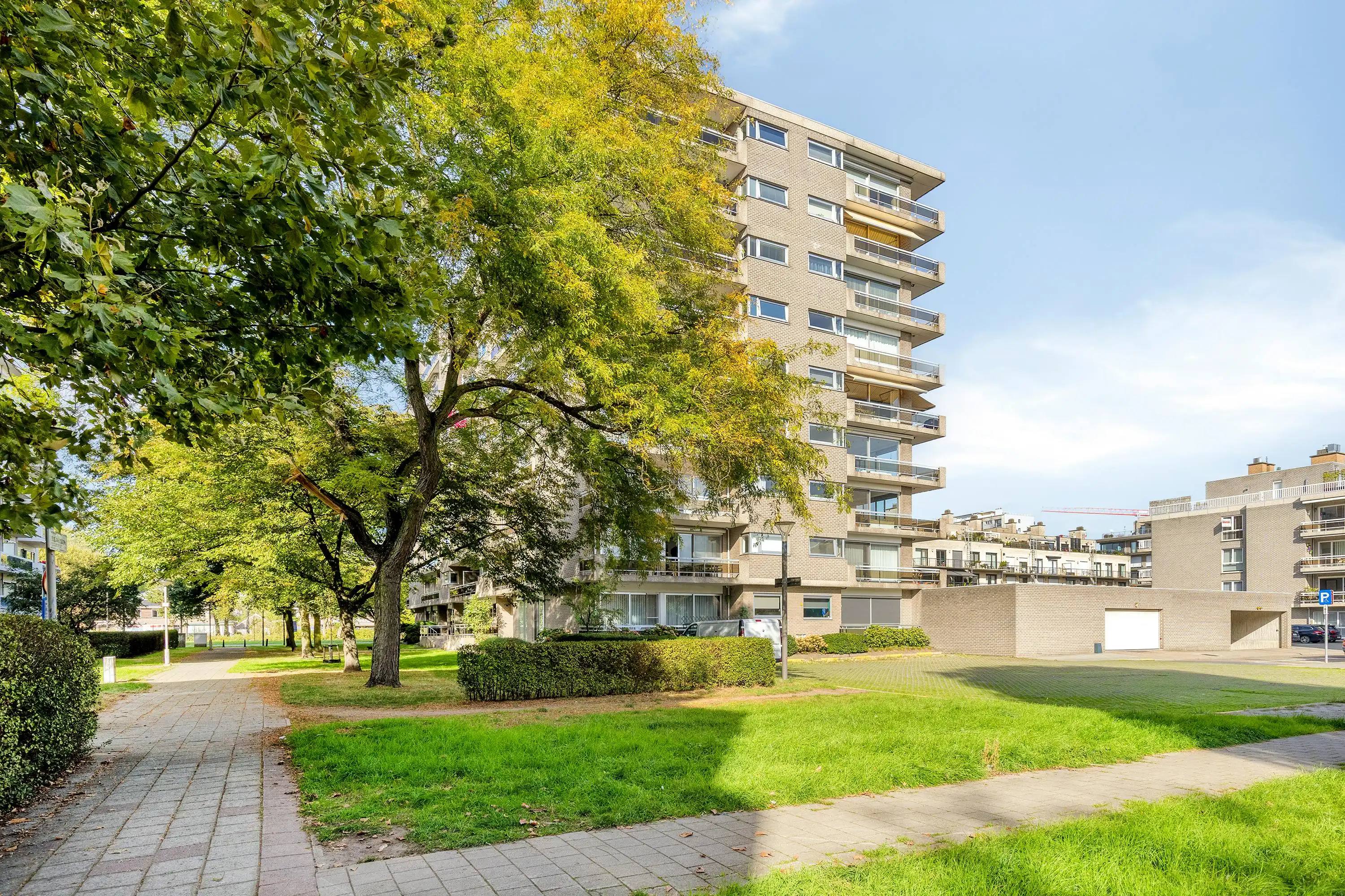 Appartement met terras te koop op het groene Linkeroever foto 8