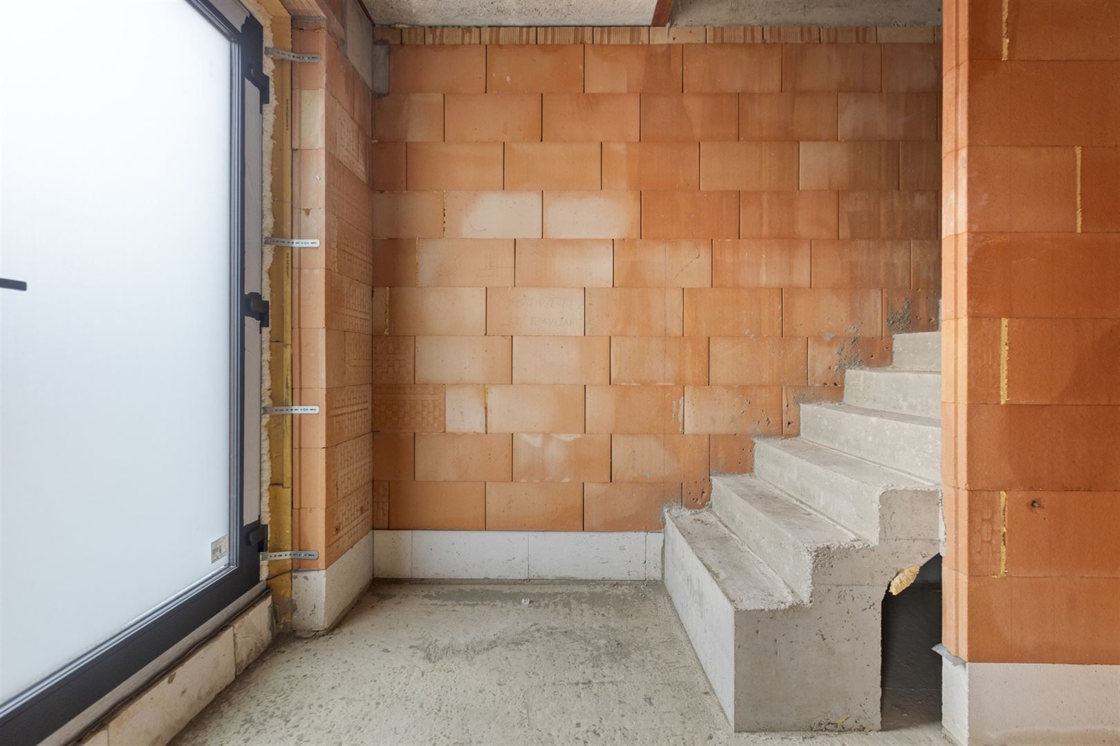 TE KOOP: Halfopen CASCO-nieuwbouwwoning met 4 slaapkamers! foto 3