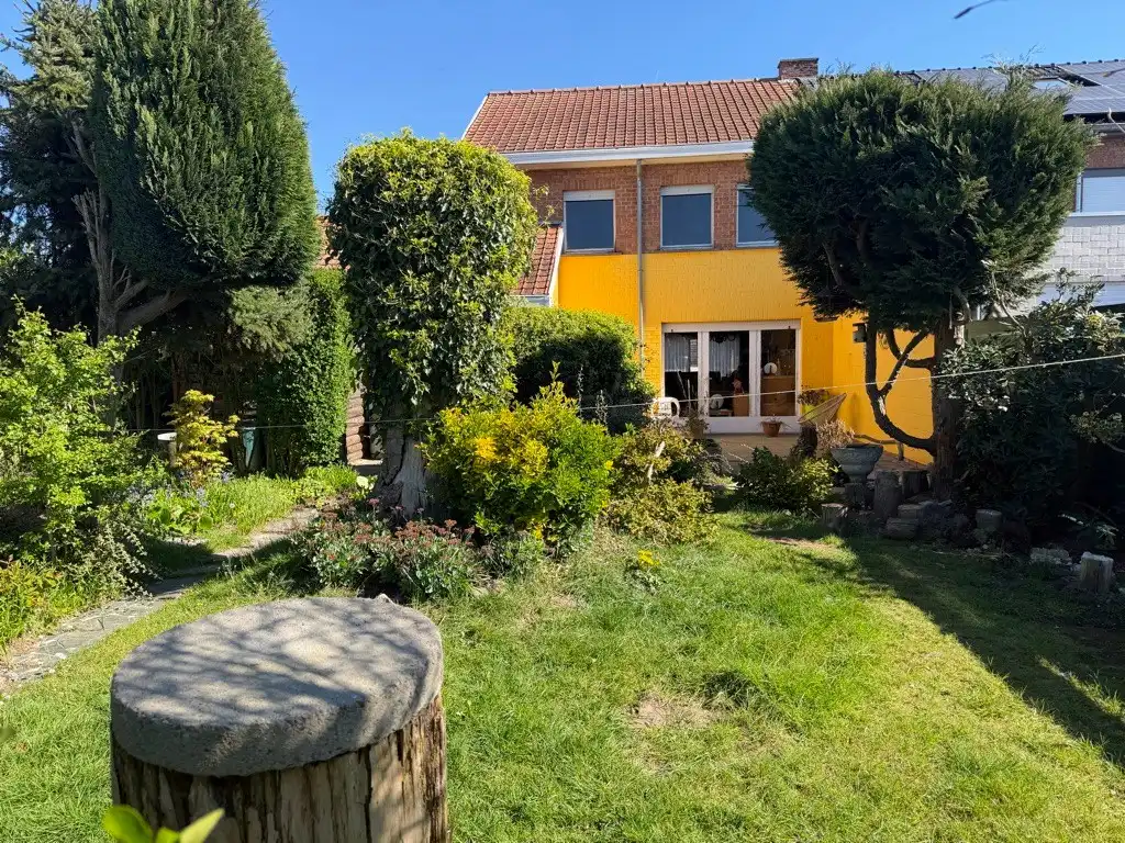 Te renoveren halfopen bebouwing met garage te koop in Harelbeke foto 15