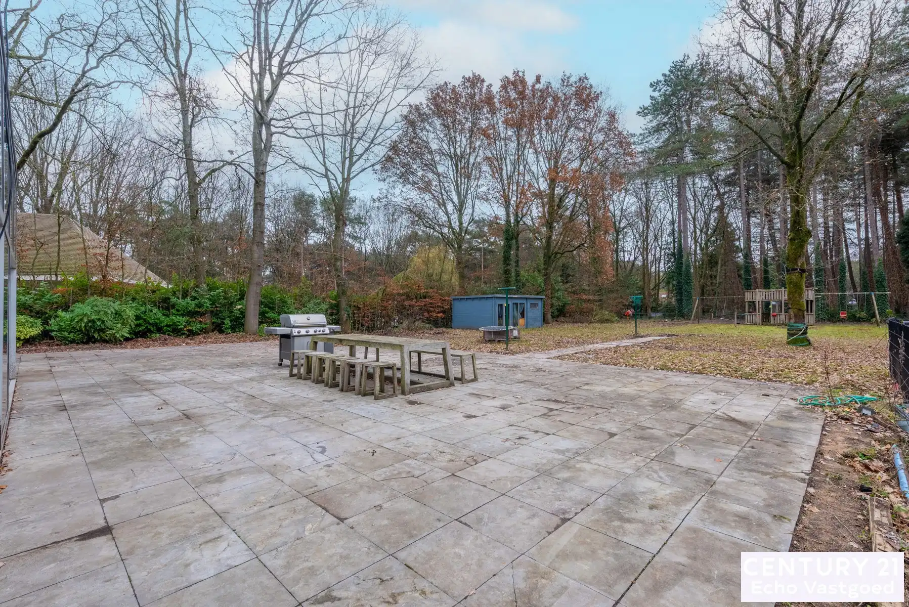 Unieke te renoveren villa in villawijk “De Lint” foto 8