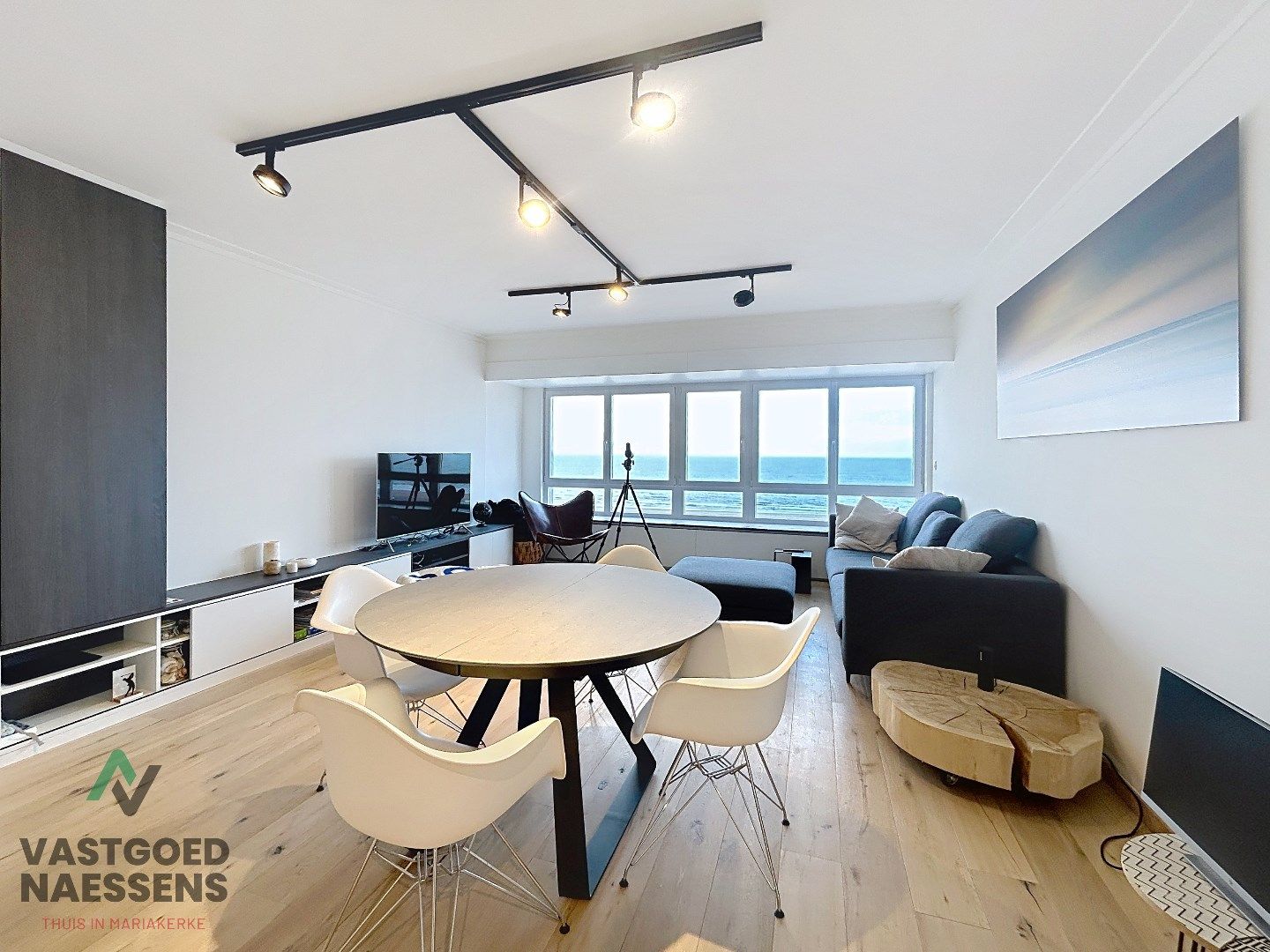 SCHITTEREND 2 SLPK APPARTEMENT MET ZICHT OP ZEE foto {{pictureIndex}}