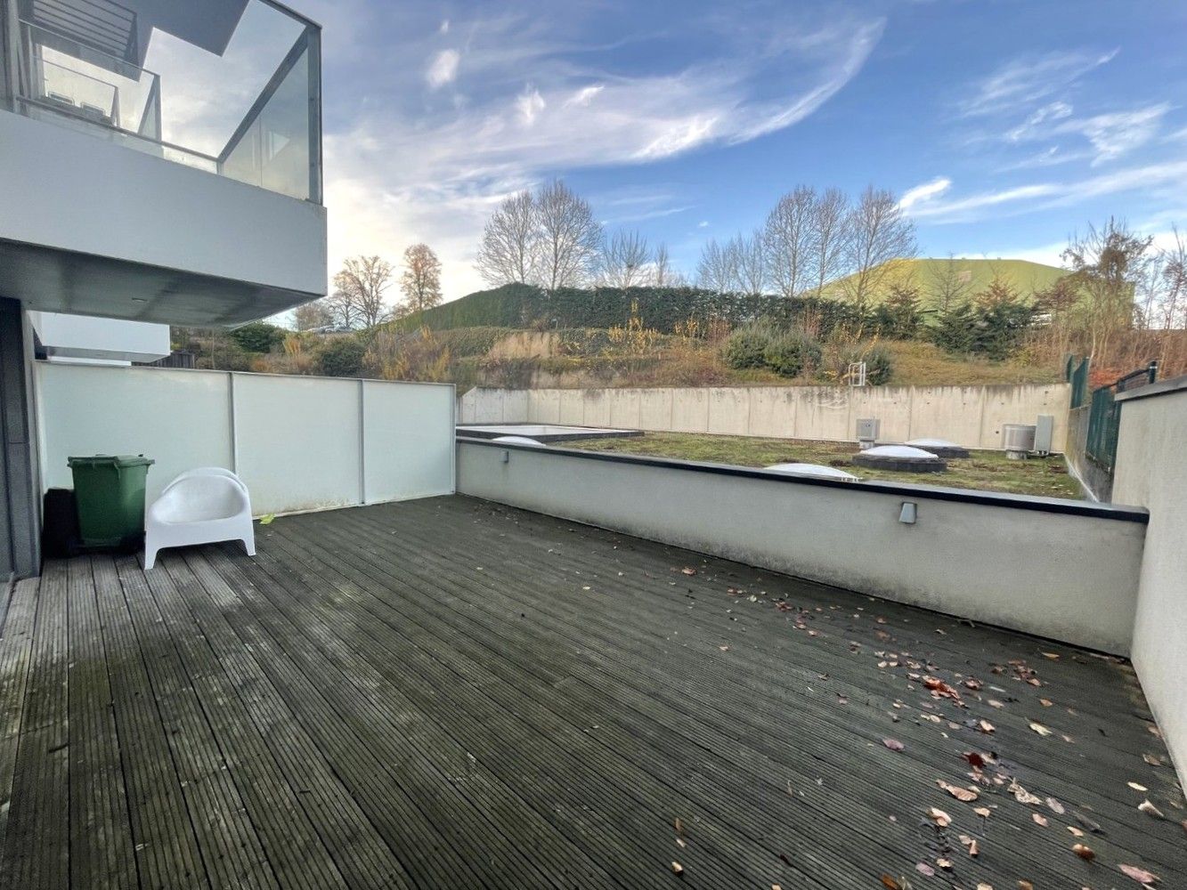 Instapklaar appartement met groot terras en inpandige parking foto 13