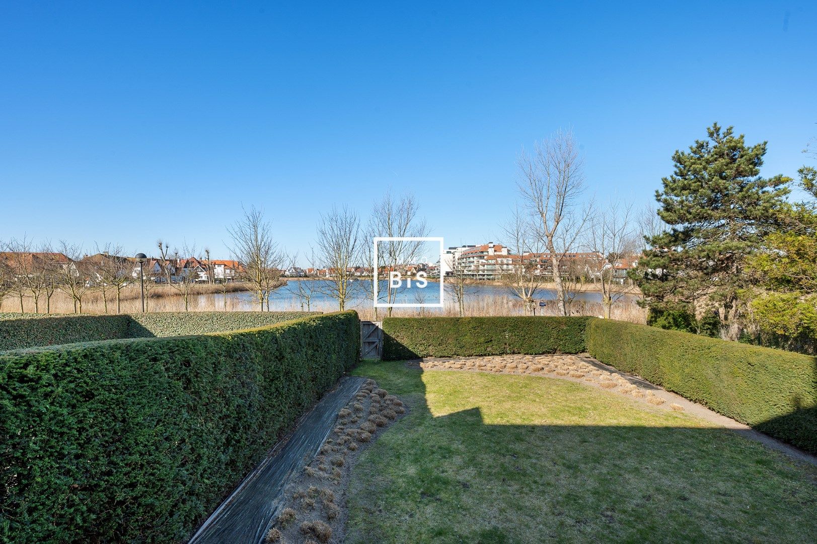 Parel van een villa rechtstreeks verbonden met het Zegemeer van Knokke  foto 10