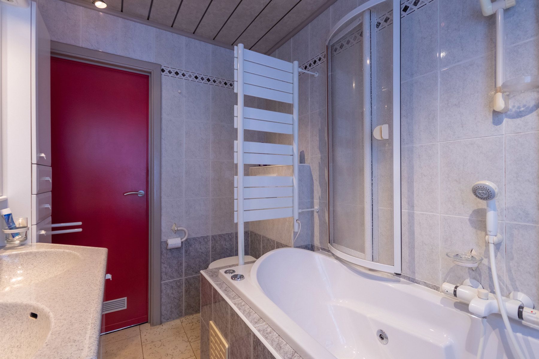 Zeer gunstig gelegen woning met 3 grote slaapkamers foto 16
