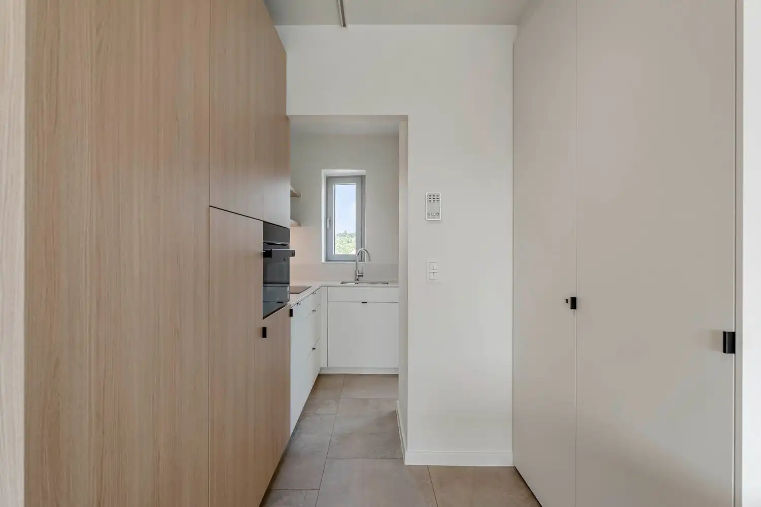 Totaalrenovatie! Centraal gelegen en hoogwaardig afgewerkt appartement met 1 slaapkamer en een terras te Leuven! foto 18