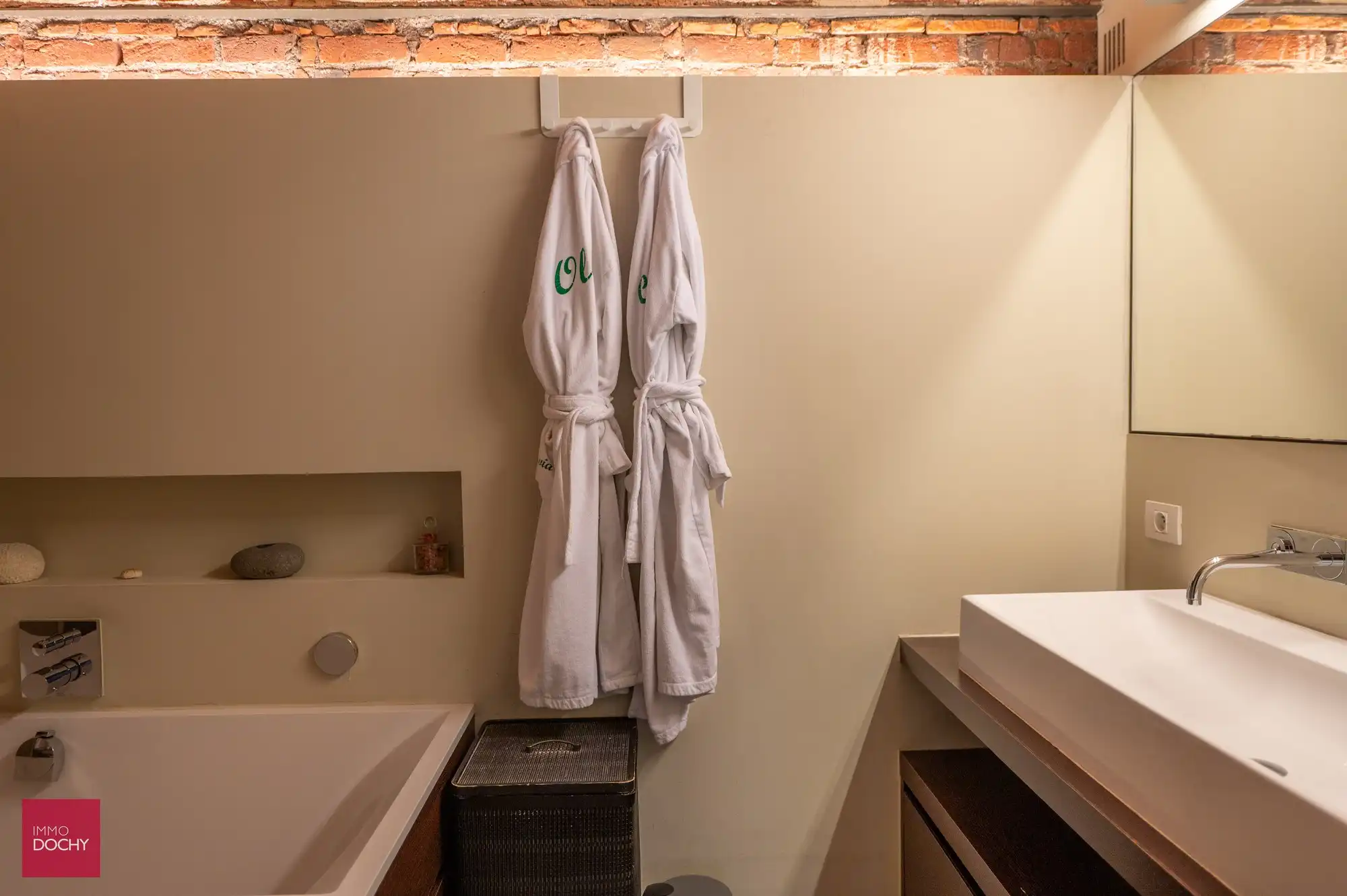 Sfeervolle ruime loft met frontaal zicht op het Kanaal - Spinnerijkaai foto 22