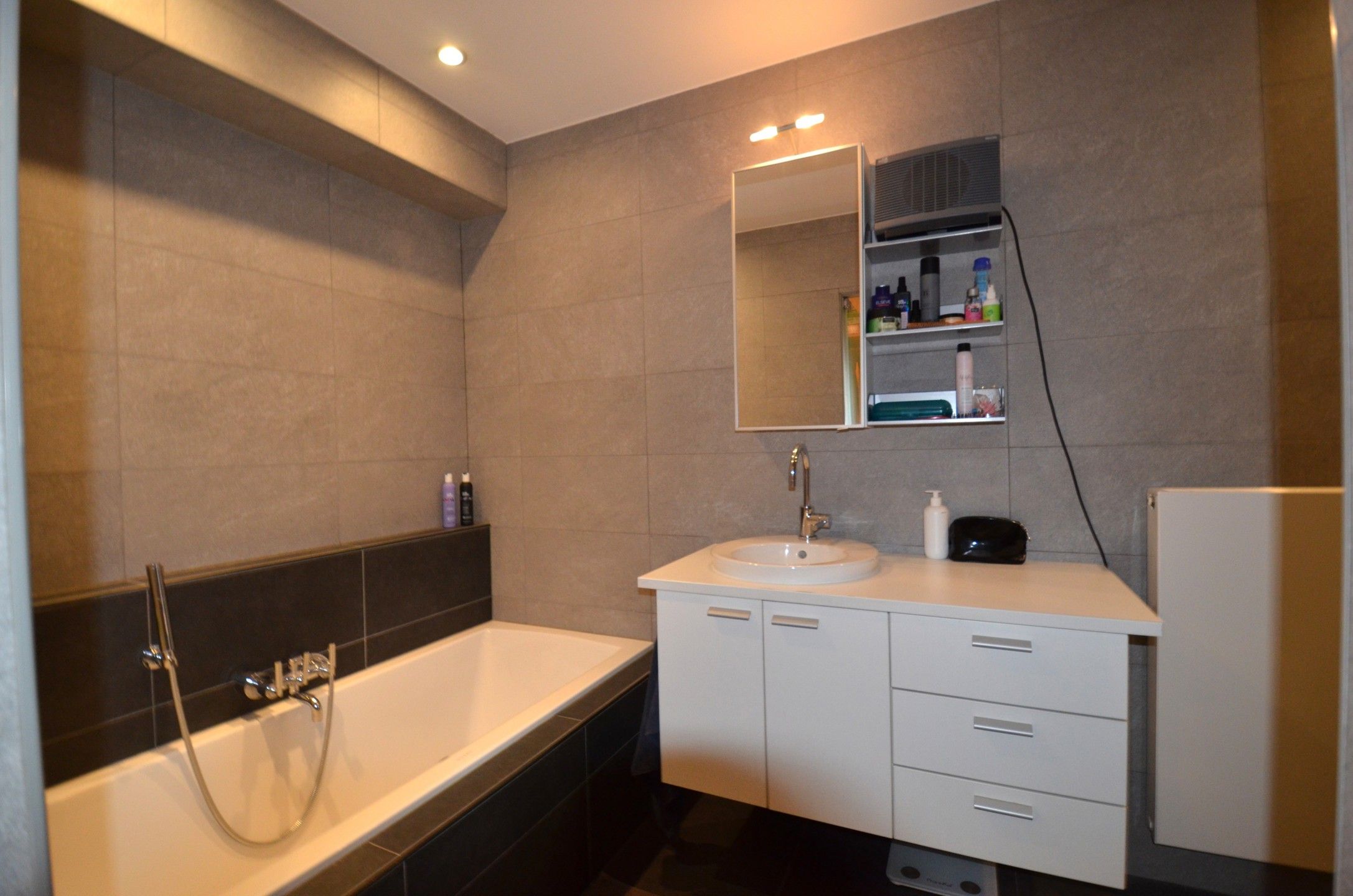 Zeer ruim appartement nabij het centrum van Lier foto 17