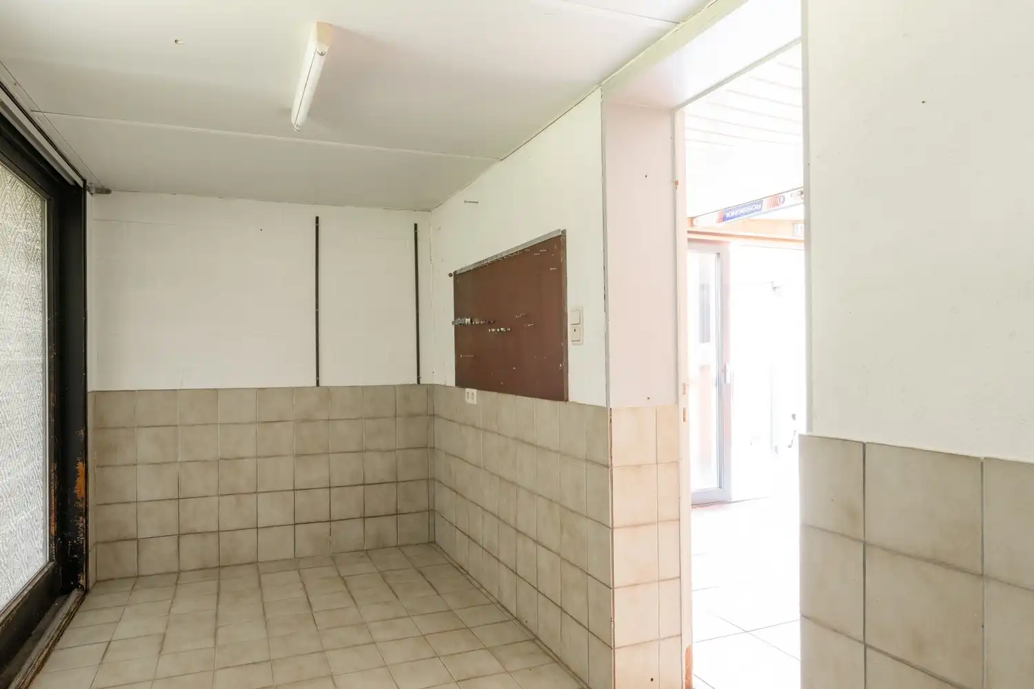 Leuke op te frissen woning 3 SLK woning in een doodlopende straat! foto 23